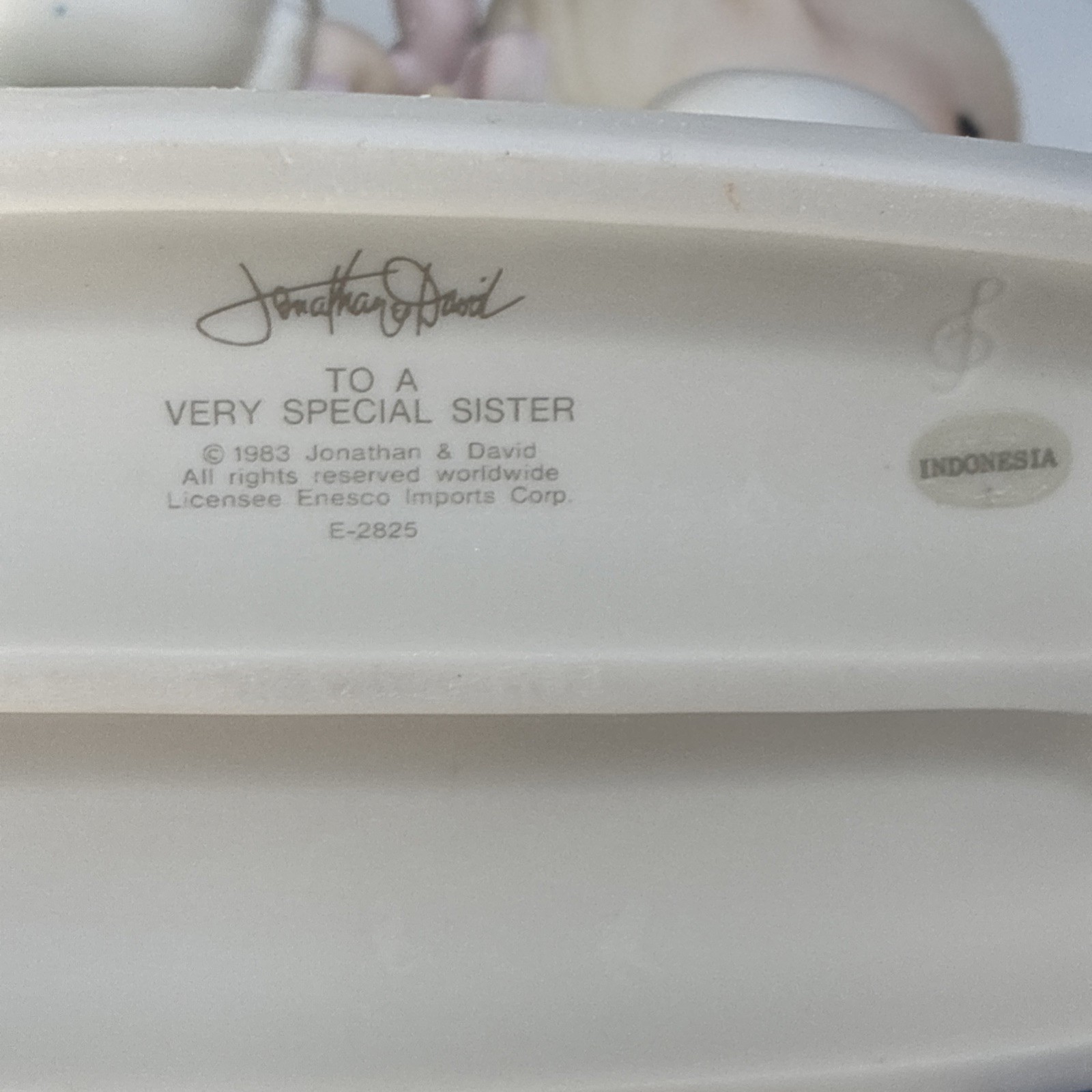 Precious Moments E-2825 To A Very Special Sister 1983 G Clef Mark w/ Box & Tag