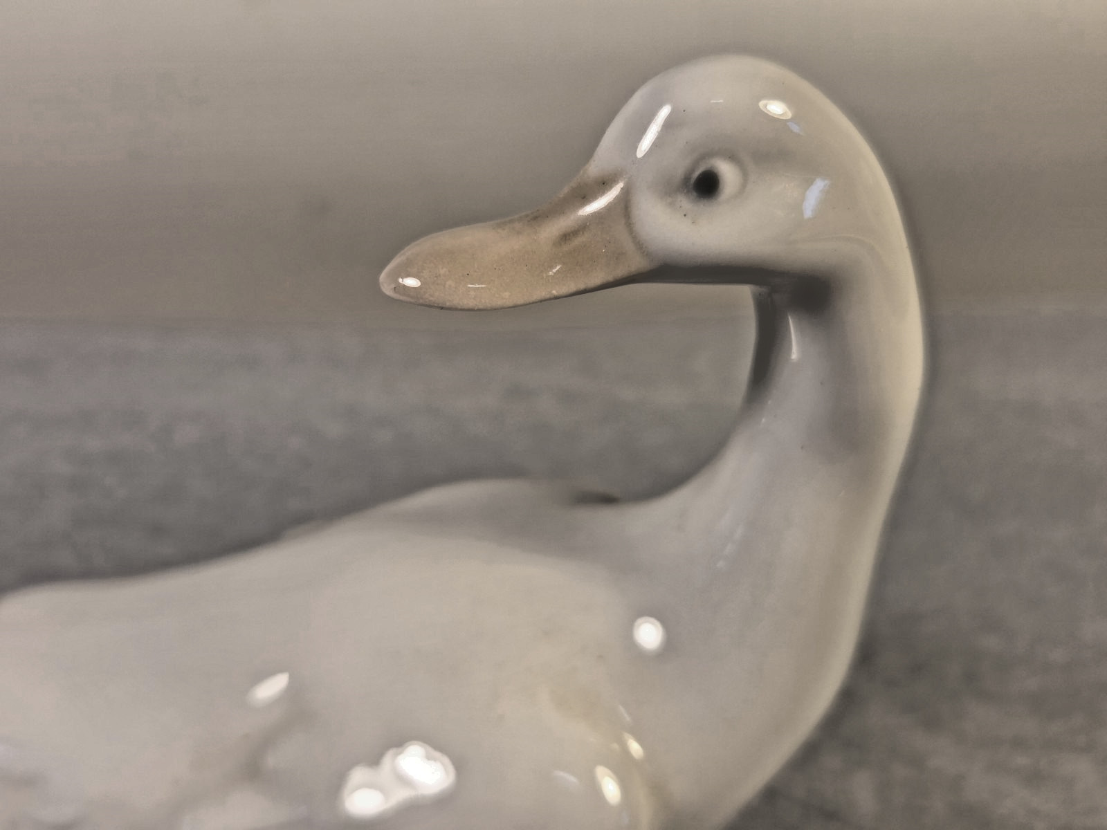 NAO by Lladro Duck Figurine “Turned Duck” Model #243 4.75″ Tall