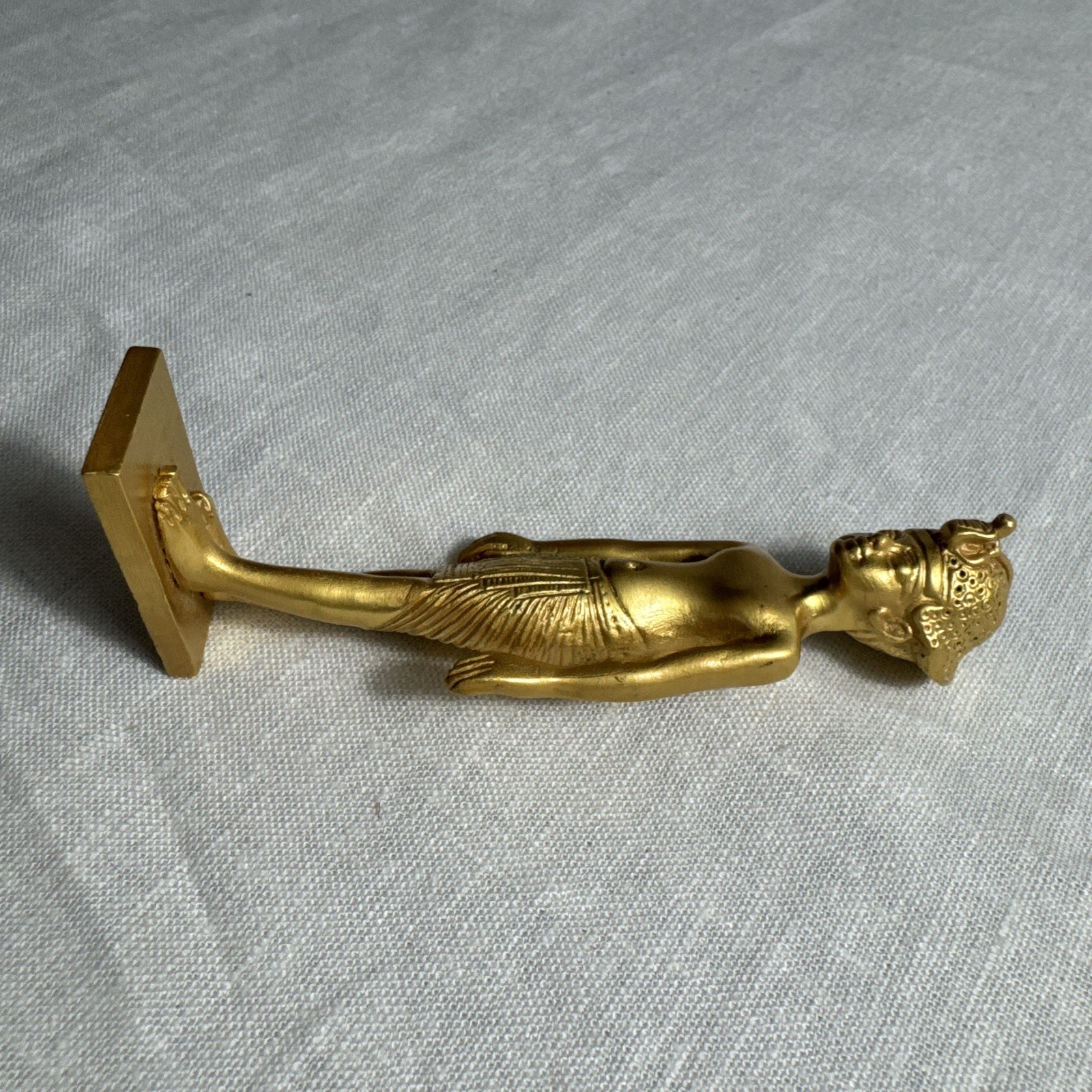 1976 Metropolitan Museum of Art MMA Boy King Tut Egyptian Pharaoh Figurine 3.5″