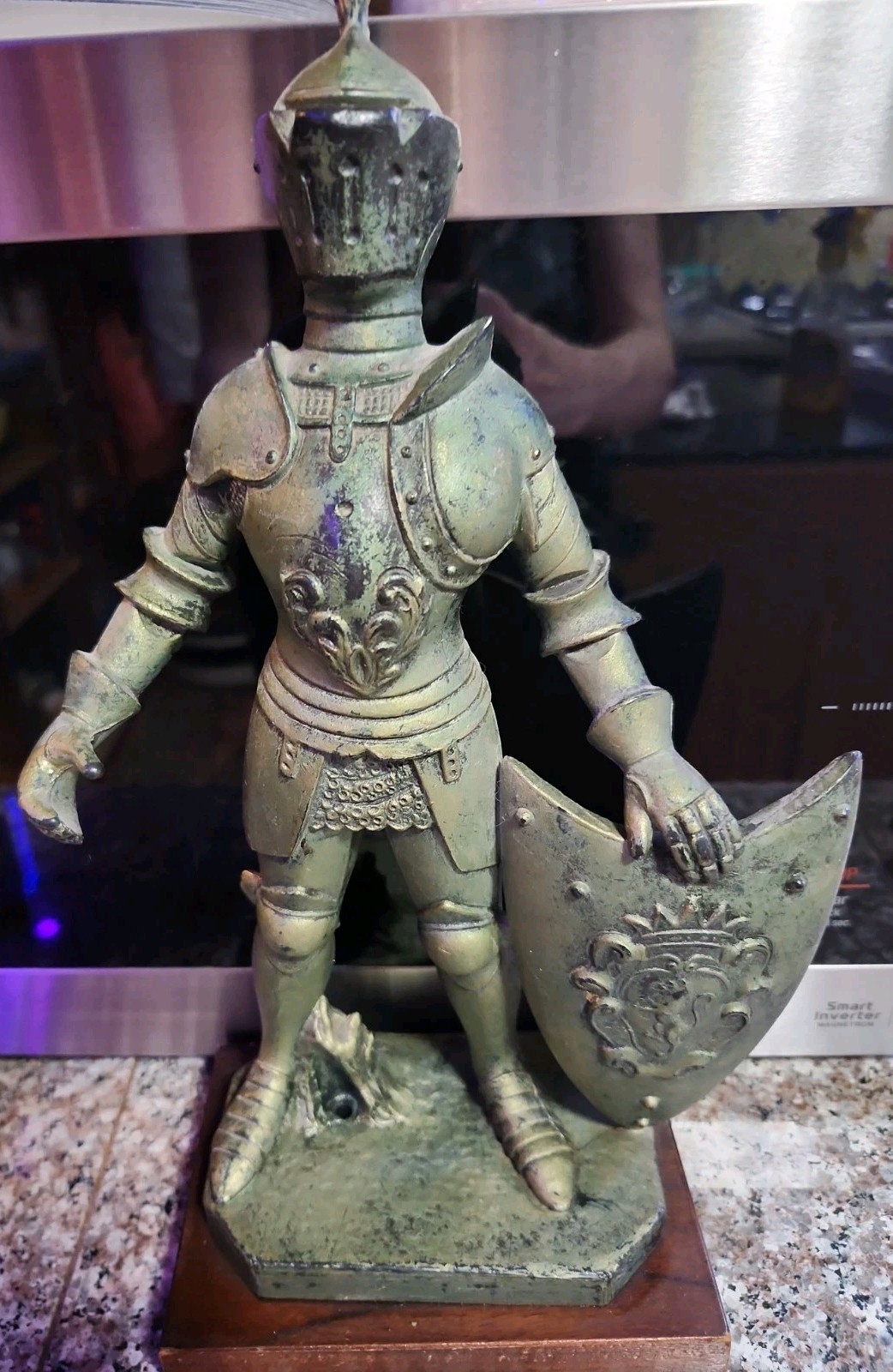 Vintage Mid Century Italy Medieval Knight In Armor Figurine Resin W/ Wood Base