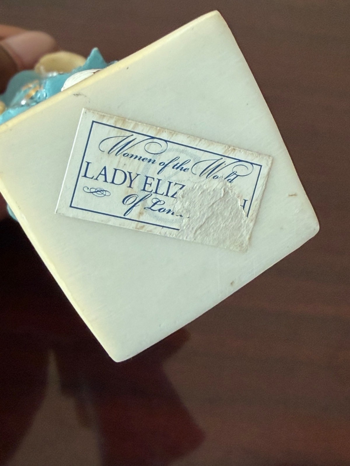 Vintage Women of the World Lady Elizabeth of London Resin Figurine 5.5″