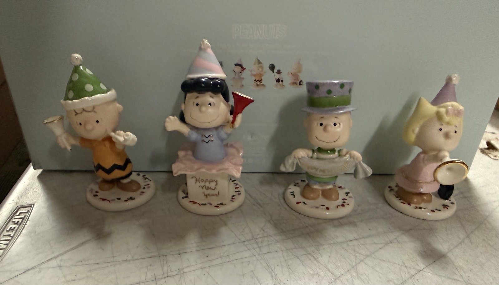 Lenox 866598 Peanuts Happy New Year Figurine Set