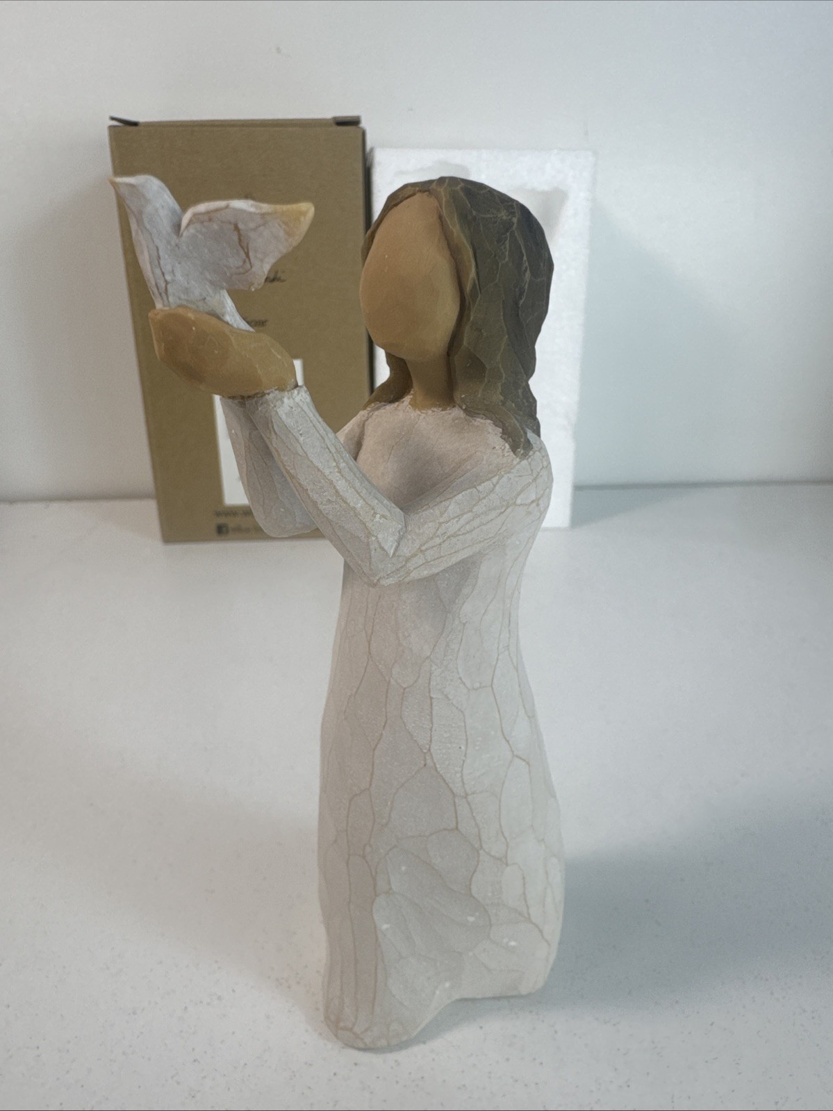 Willow Tree Soar, Sculpted Hand-Painted Figure Open Box Excellent Susan Lordi