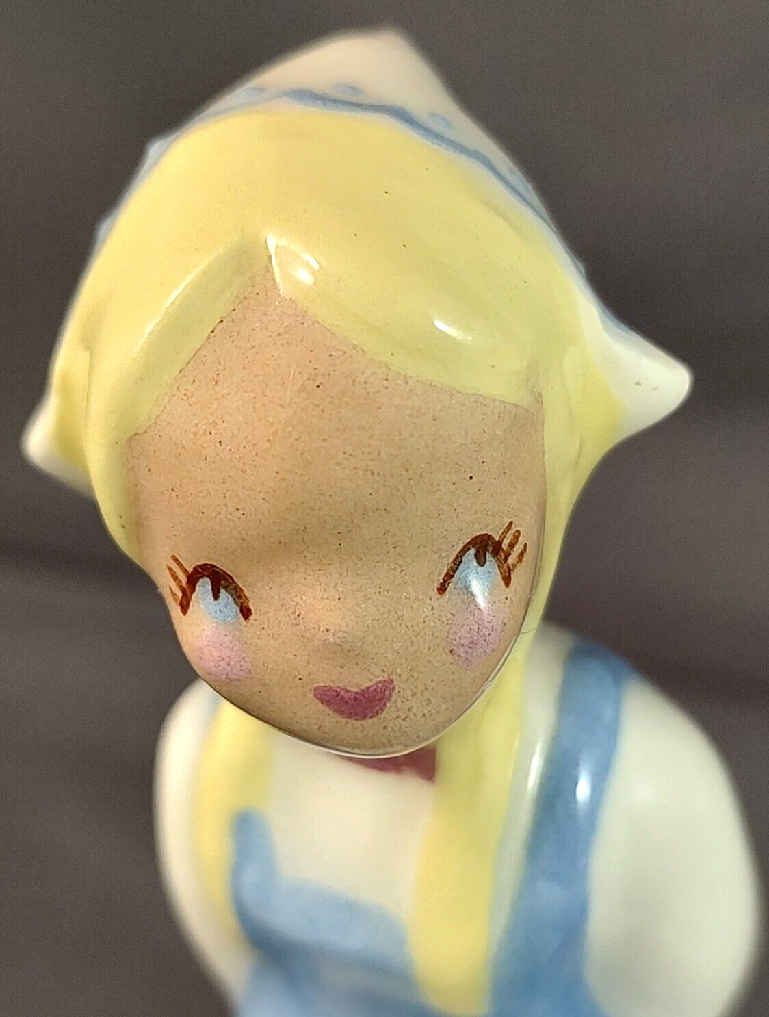 Vintage 1940s Yona Lippin Ceramics Figurine Dutch Girl #29