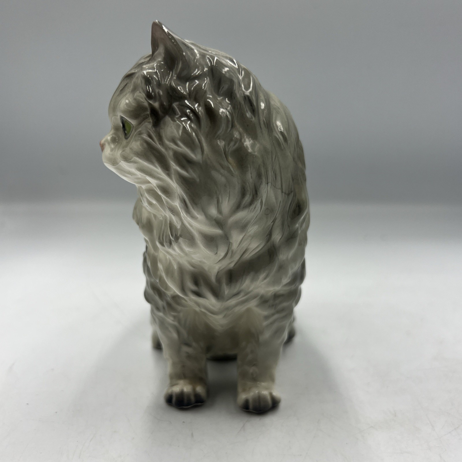 Shaded Silver Persian Mcmlxvii Cat Figurine Vintage Ceramic Z4