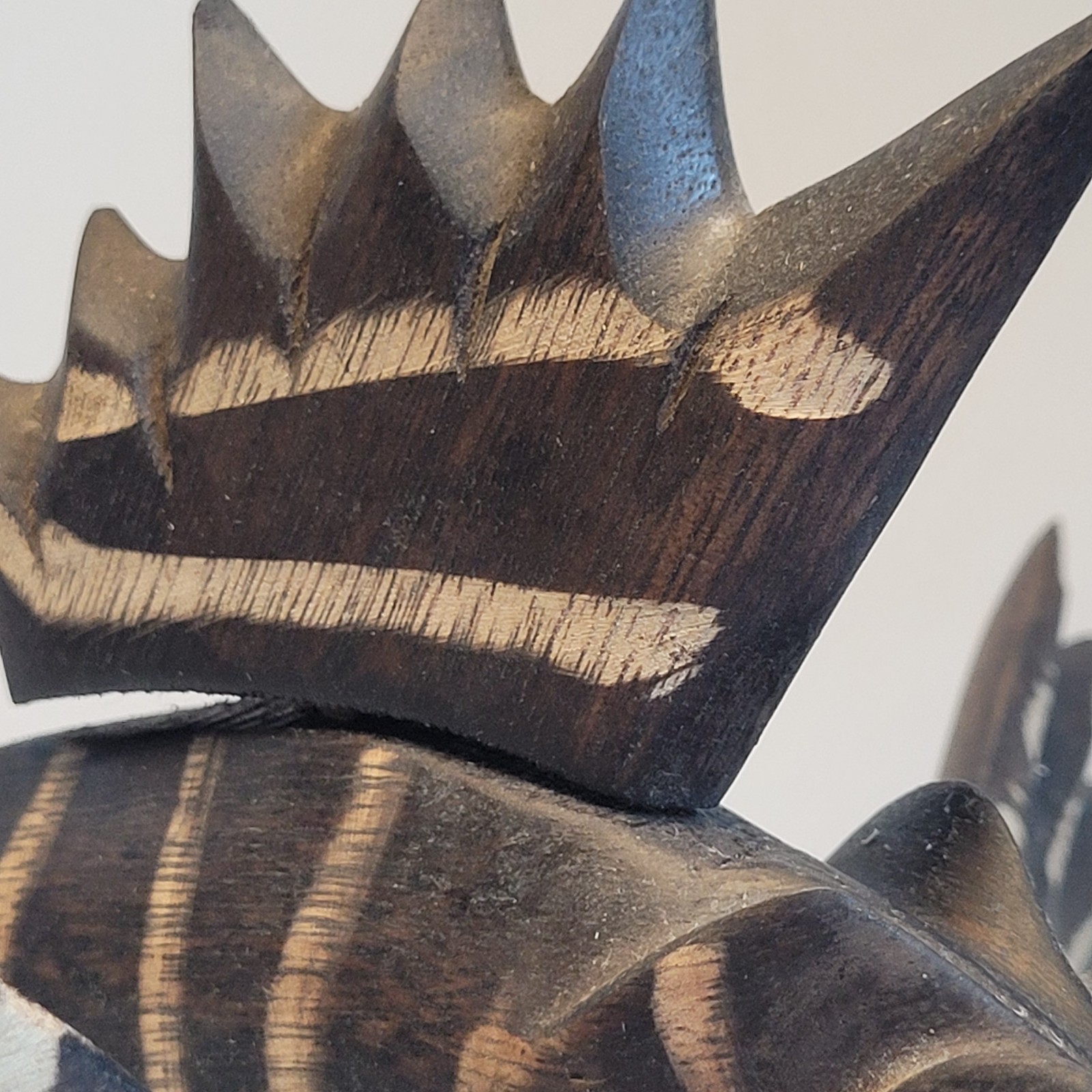 Vtg Lionfish Folk Art Sculpture Wood Carved Dark Stain Zebra Pattern Description