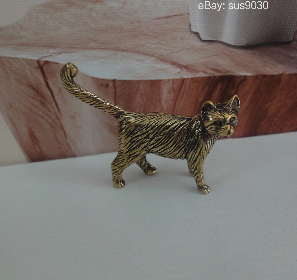 Solid Brass Terrified Little Cat Figurine: Animal Home Decor Statue