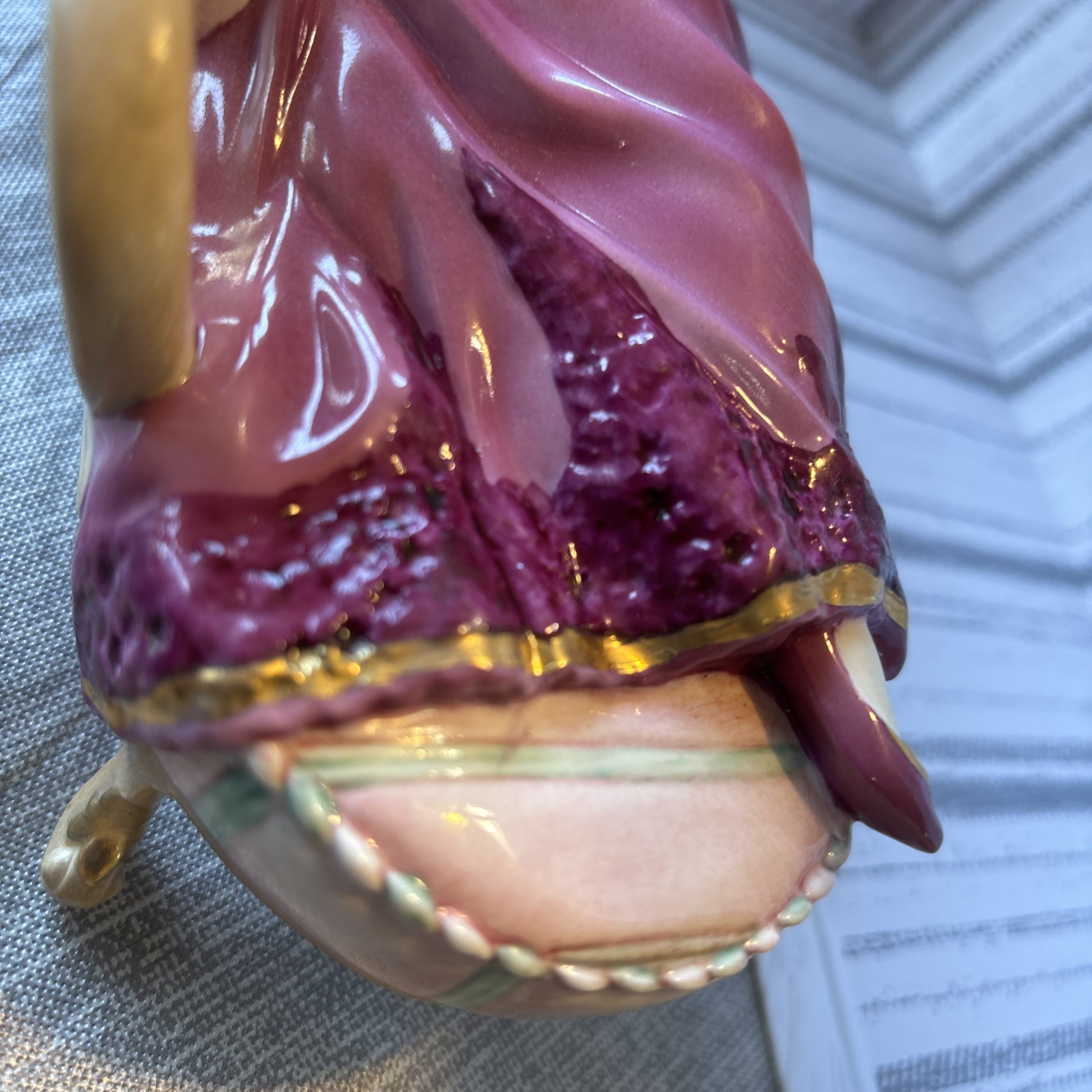 Franklin Mint Sleeping Beauty 10″ Fine Porcelain Figurine by Gerda Neubacher
