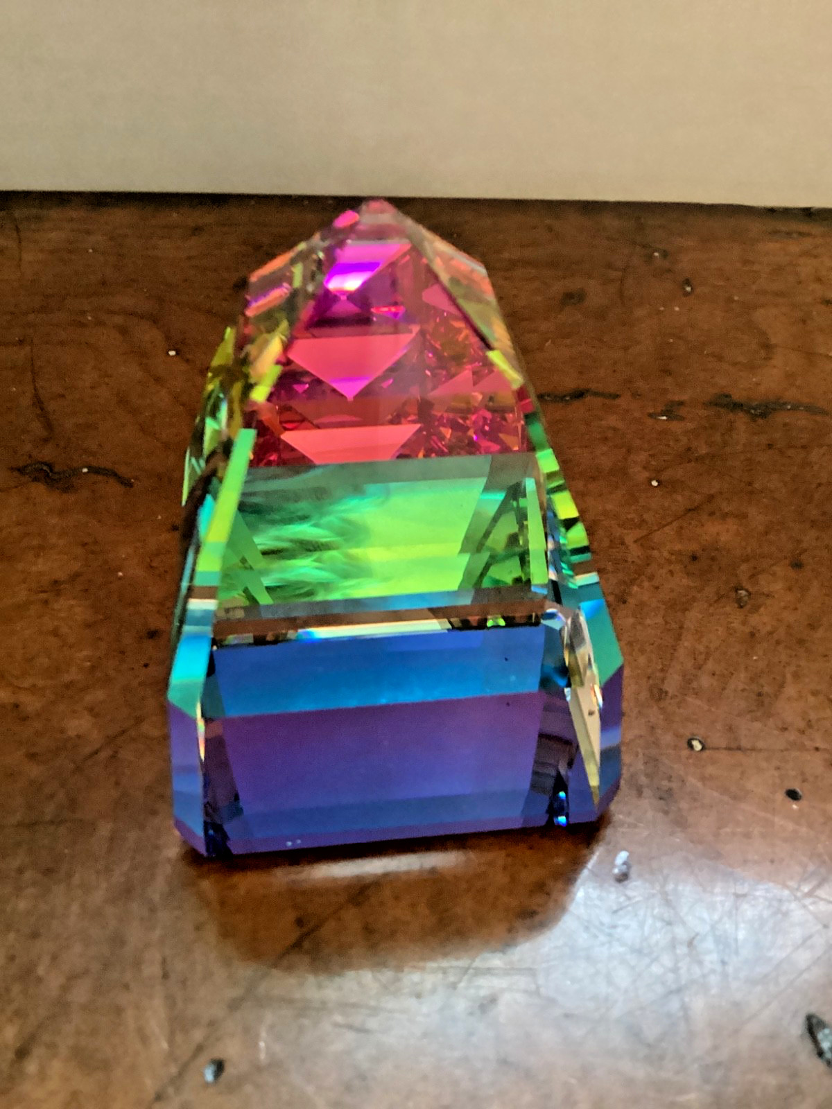 Swarovski Small Vitrail Medium Pyramid Paperweight 013559 2-1/4″ Tall ~ Stunning