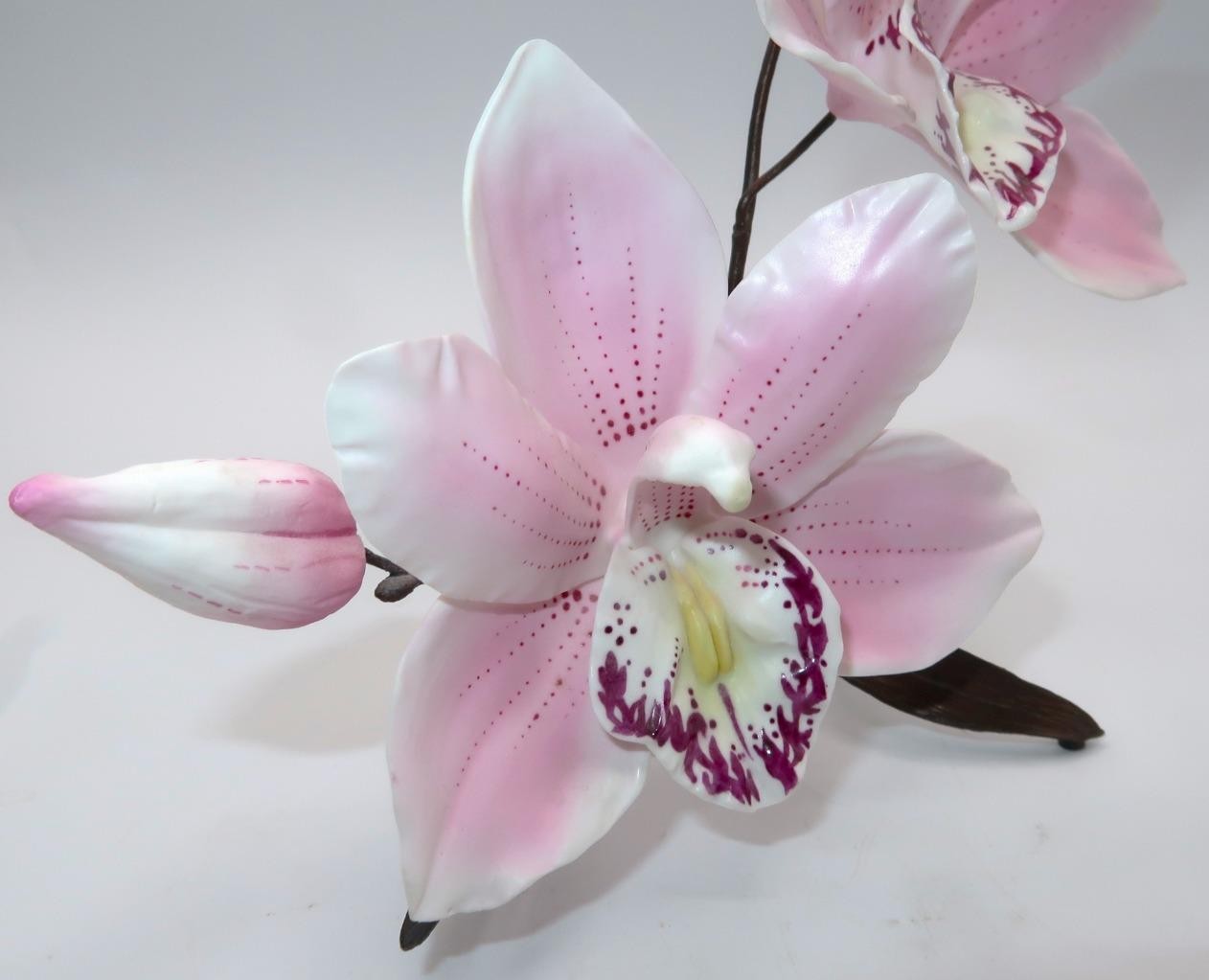 Boehm, England Cymbidium PINK ORCHID, #60008 Porcelain Floral Figurine, 10 1/2″