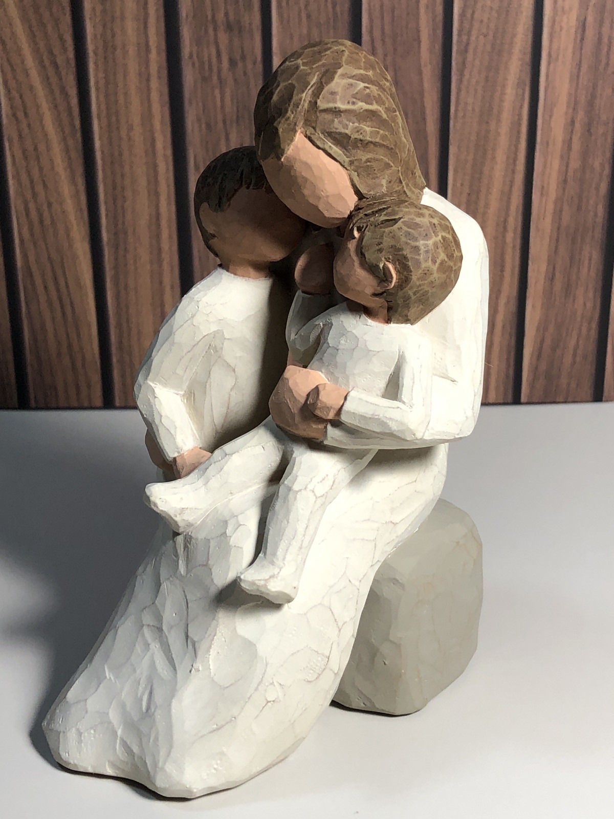 Willow Tree QUIETLY “Encircled by Love” Figurine 5″ Susan Lordi 26100 NEW