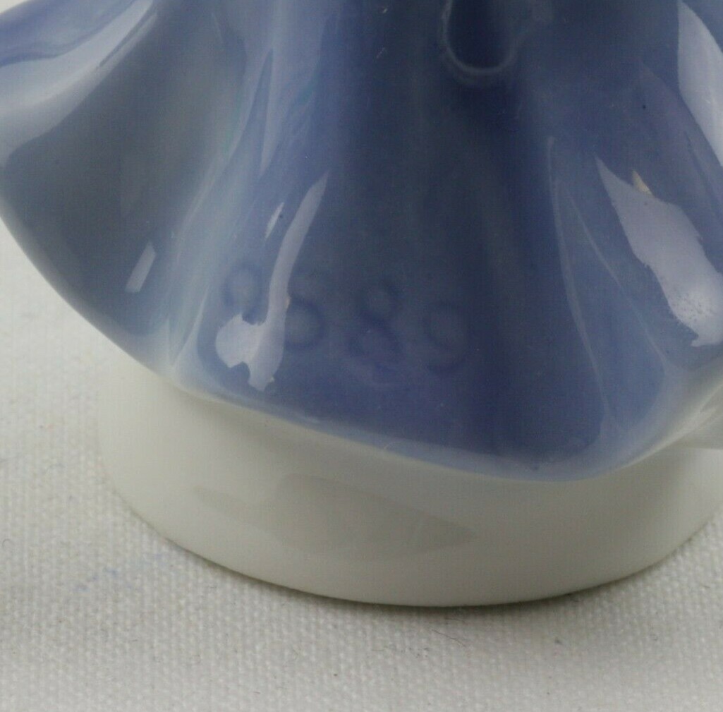 SANMYRO BLUE & WHITE ANGELS PLAYING MUSICAL INSTRUMENTS SET OF 3
