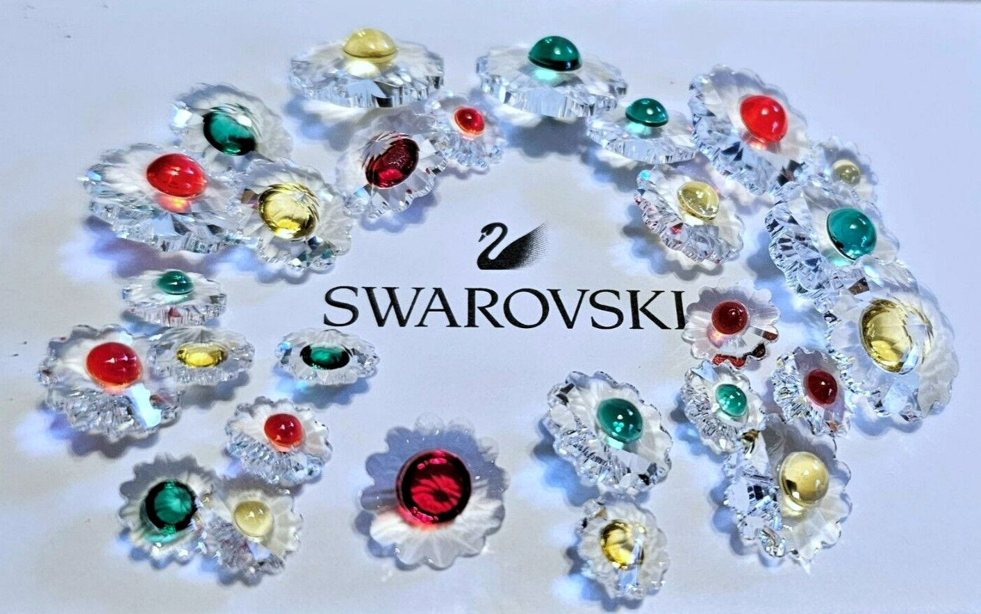 🌼Swarovski Crystal 1999 – 2001 SCS Gift, Lot of 27, MINI Daisy Flower Figurines