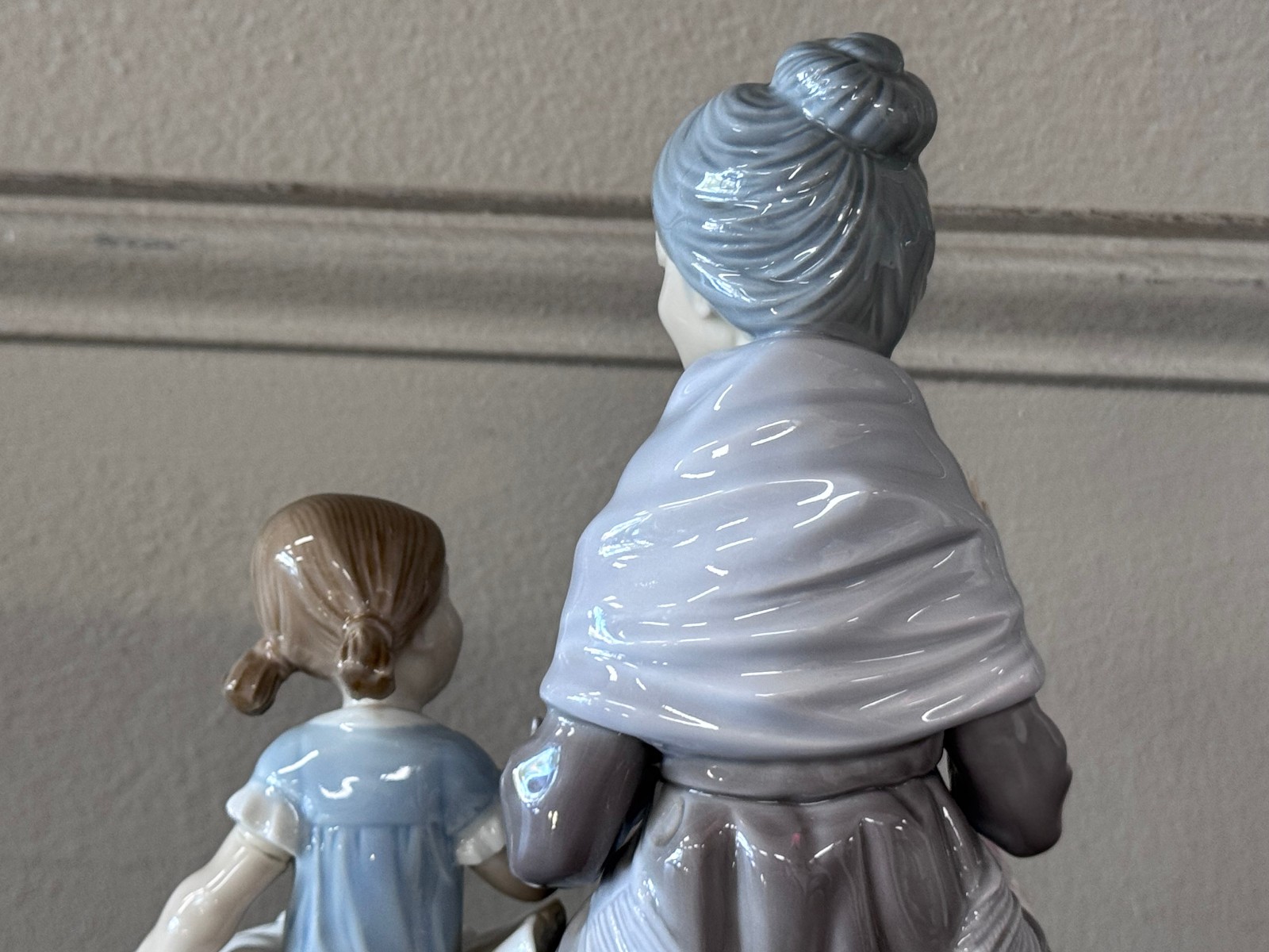 Lladro A Visit With Granny Figure #5305 USED CONDITION NO BOX **READ FIRST**