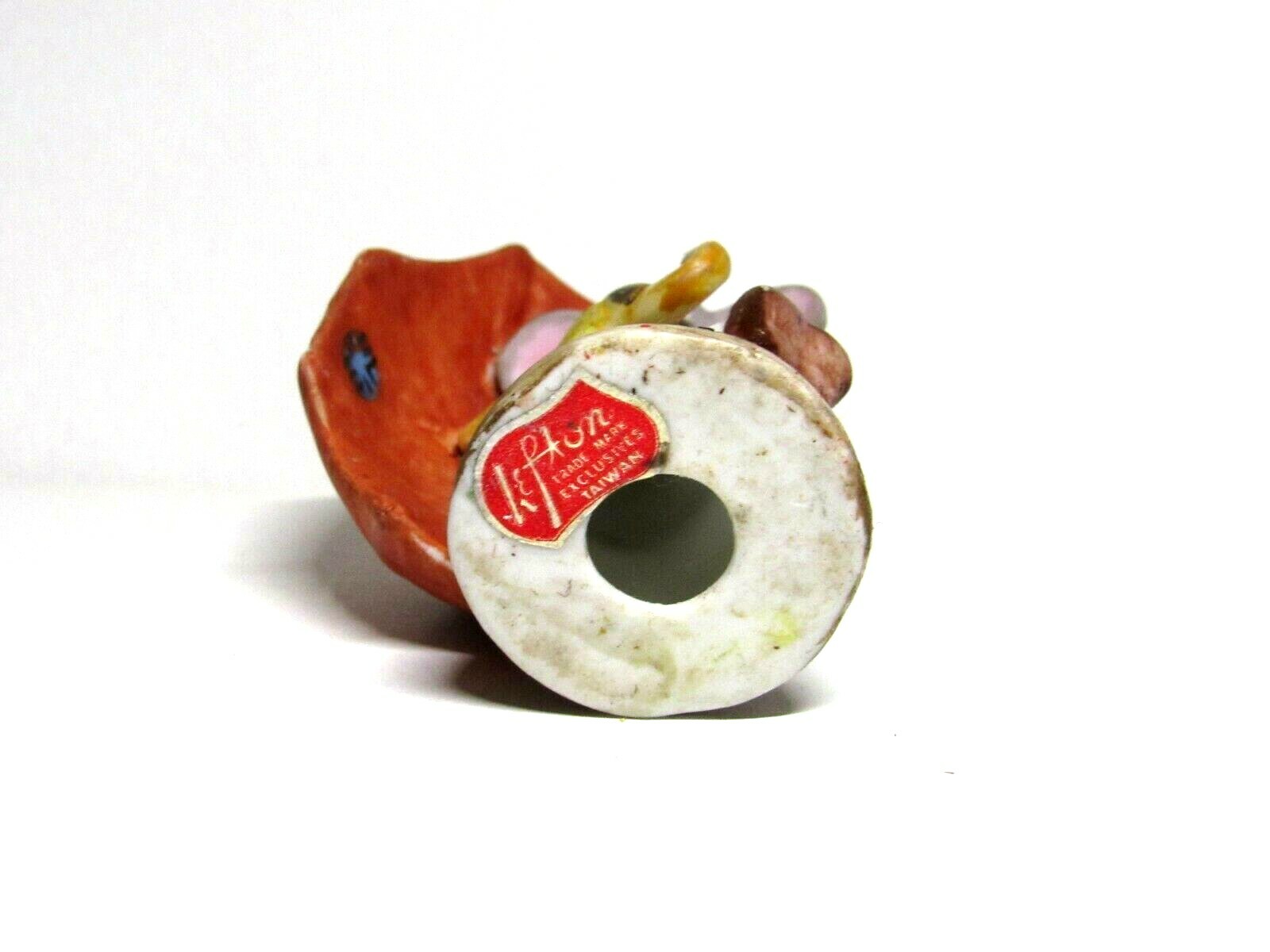 Vintage Lefton Mouse With Umbrella Spring Showers Anthropomorphic 2.4″ x 2.4″