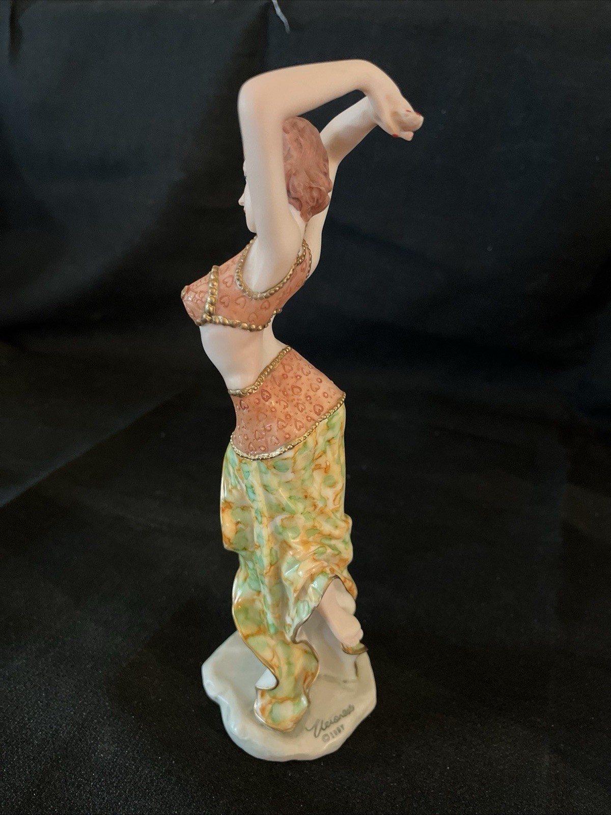 Veronese 1997 Belly Dancer Figurine. 9 1/2” tall. Hand Painted.