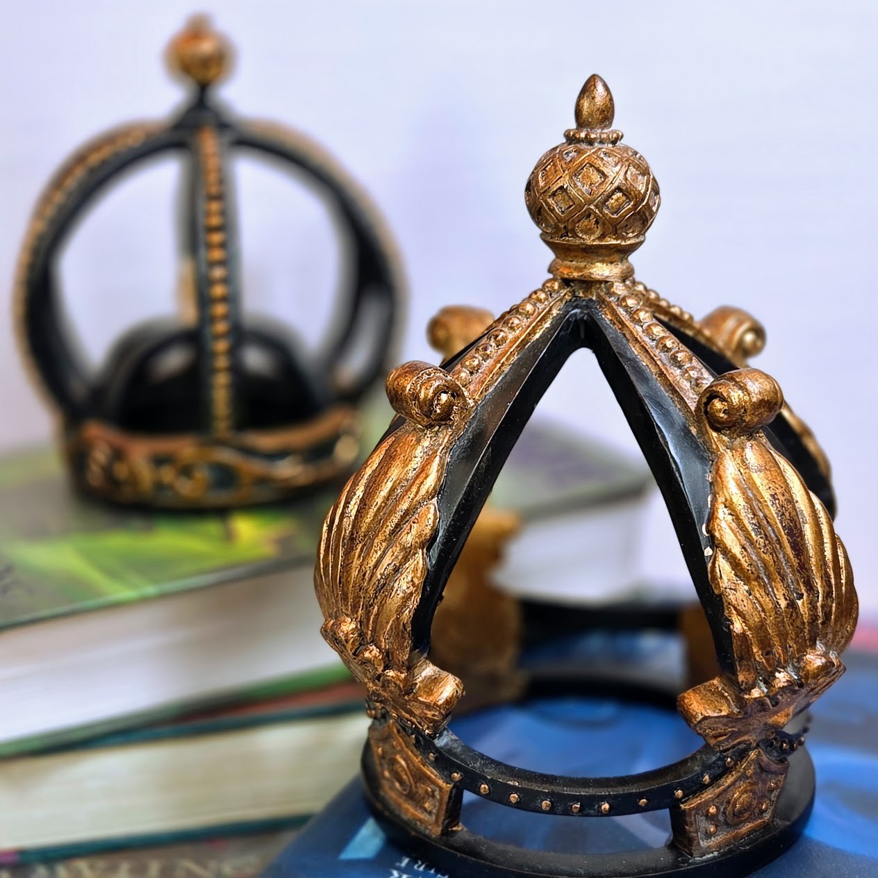Sterling Industries Set of 2 King Queen Crown Statues Table Decor Black Gold