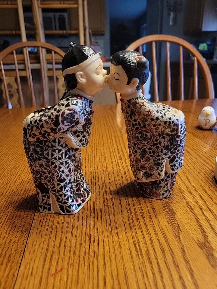Asian Boy And Girl Kissing