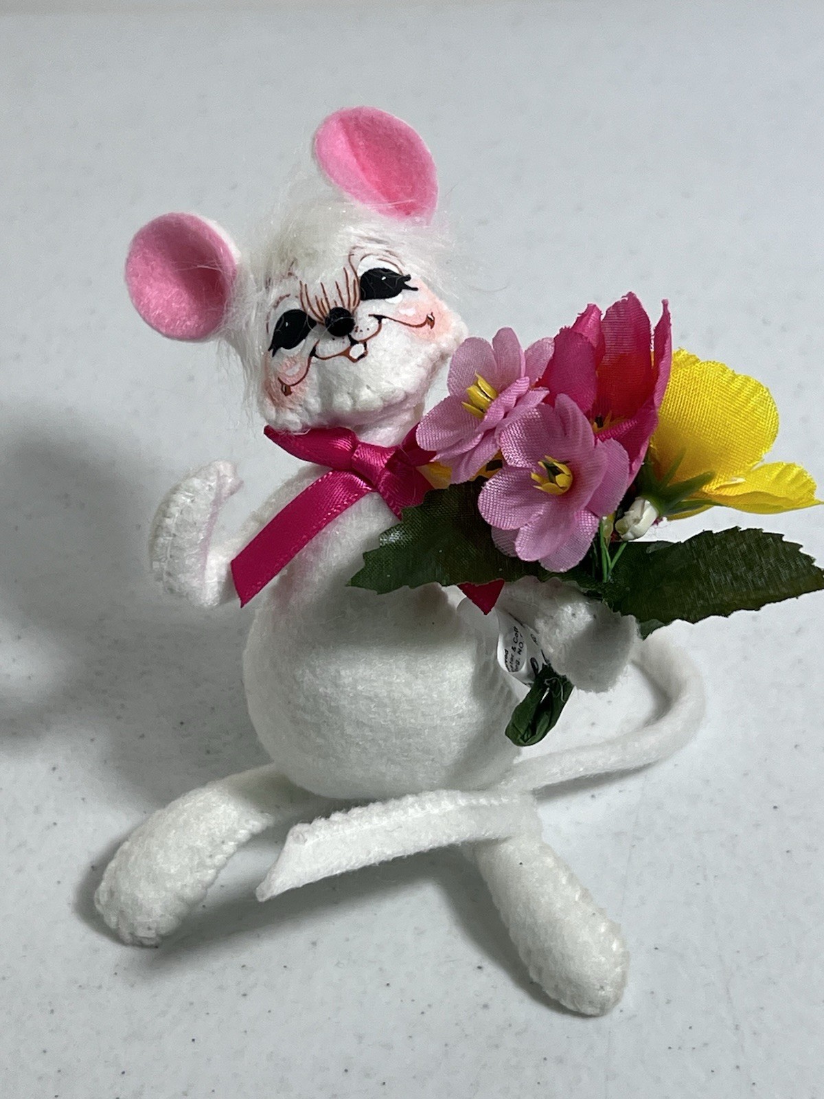 Annalee Mouse Doll with Flowers and Pink Bow 2013