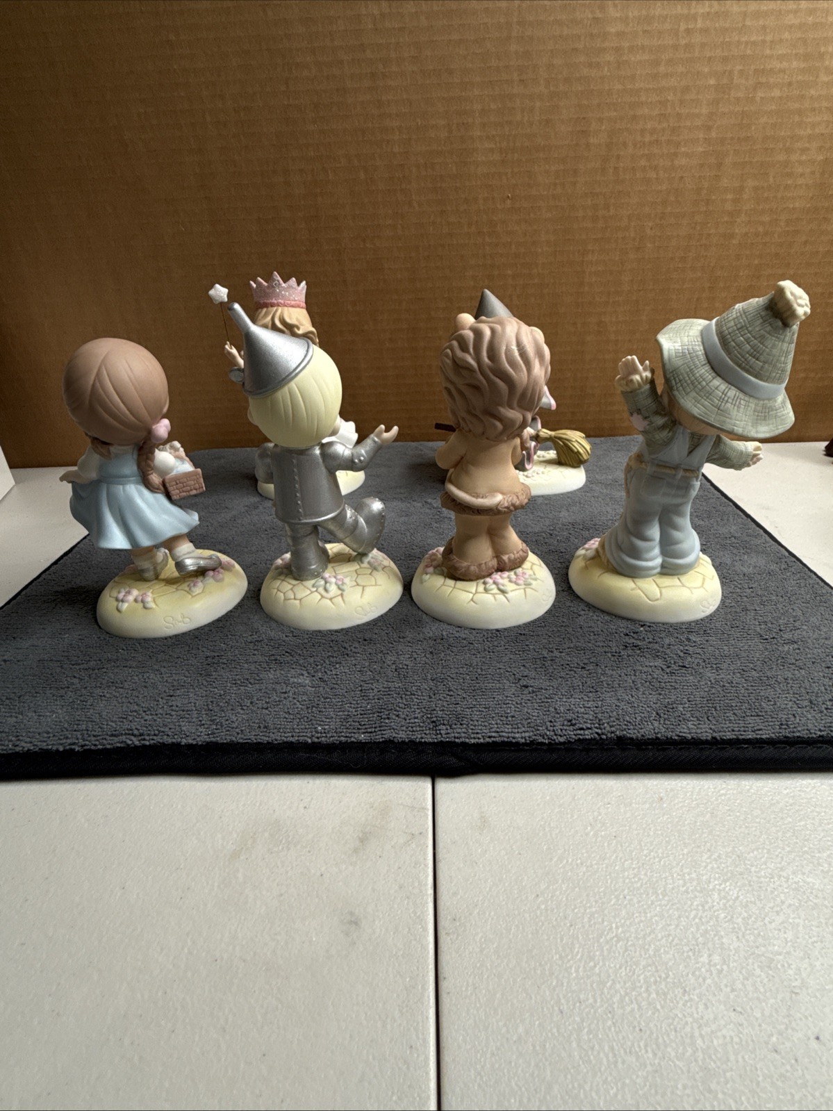 Precious Moments Wizard Of Oz Set Of 6 112022-25. 114033, 132013. SIGNED READ