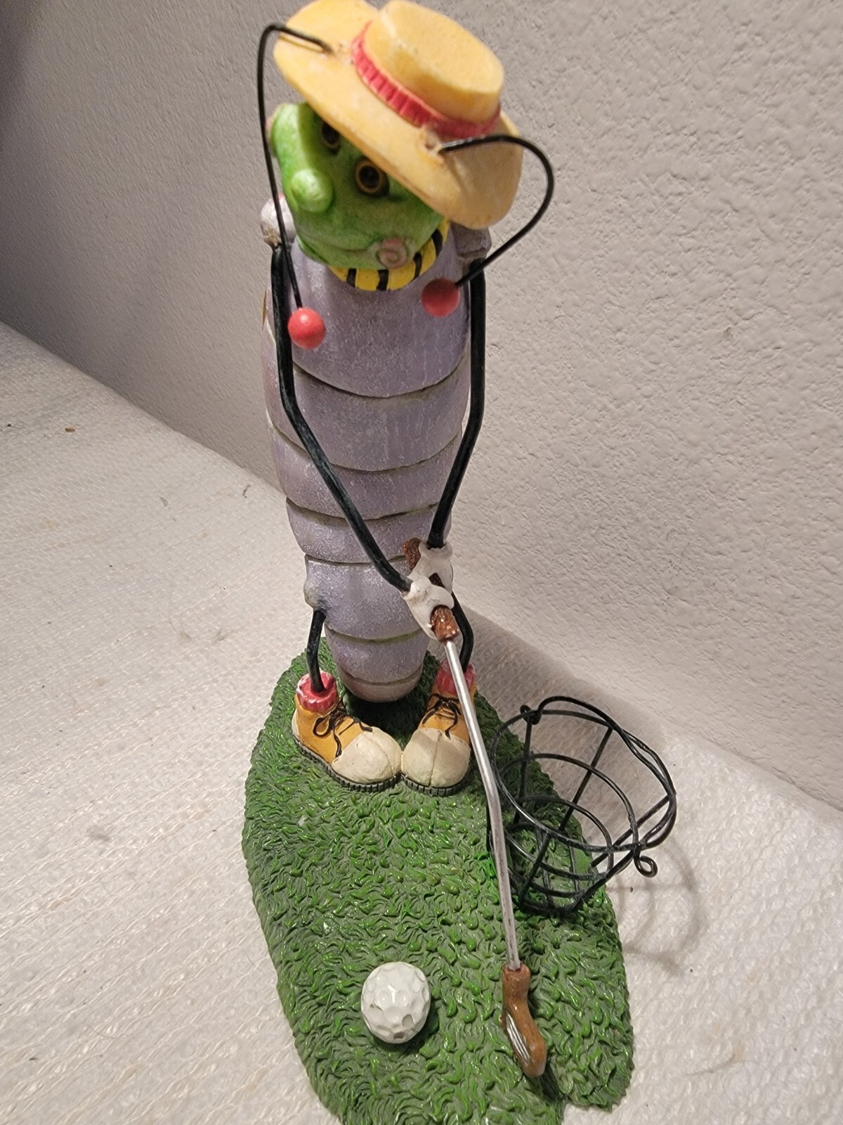 DESIGN IMPRESSIONS ” ACE DUFFER SLICE” BUGS A GOLFING FIGURINE #13122 RARE