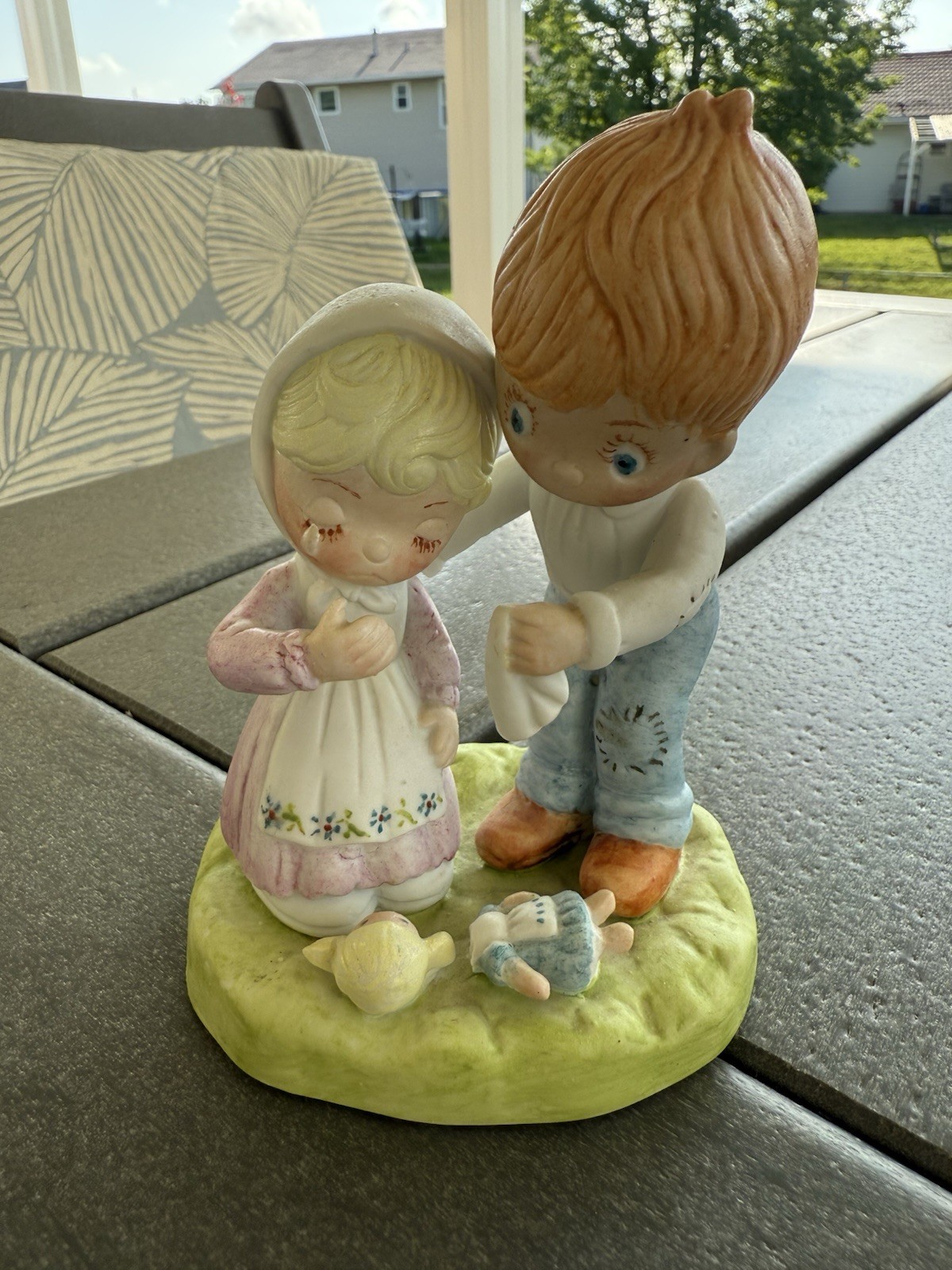 Hand Painted Figurine Statue Boy Wiping Girl’s Tears 5”x 3” Hobbiest Made