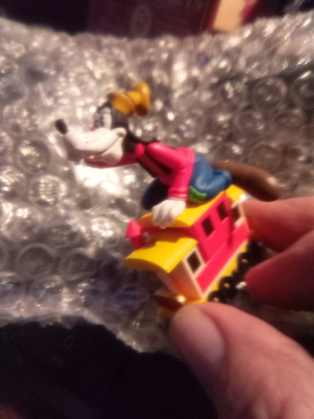 HALLMARK MERRY MINIATURES GOOFY’S CABOOSE 1998