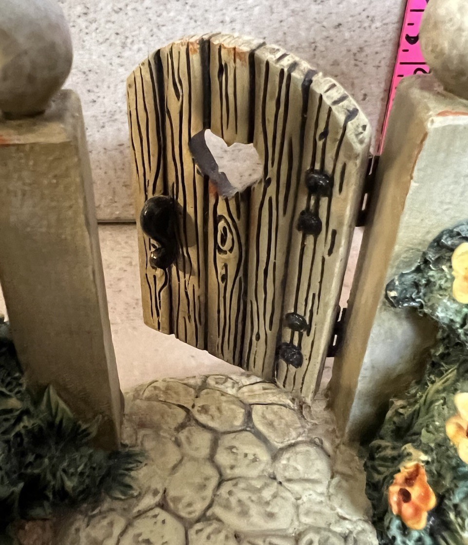 Goebel Hummelscapes – Love Letters. Charming Piece w/ Garden/Birds Theme & More