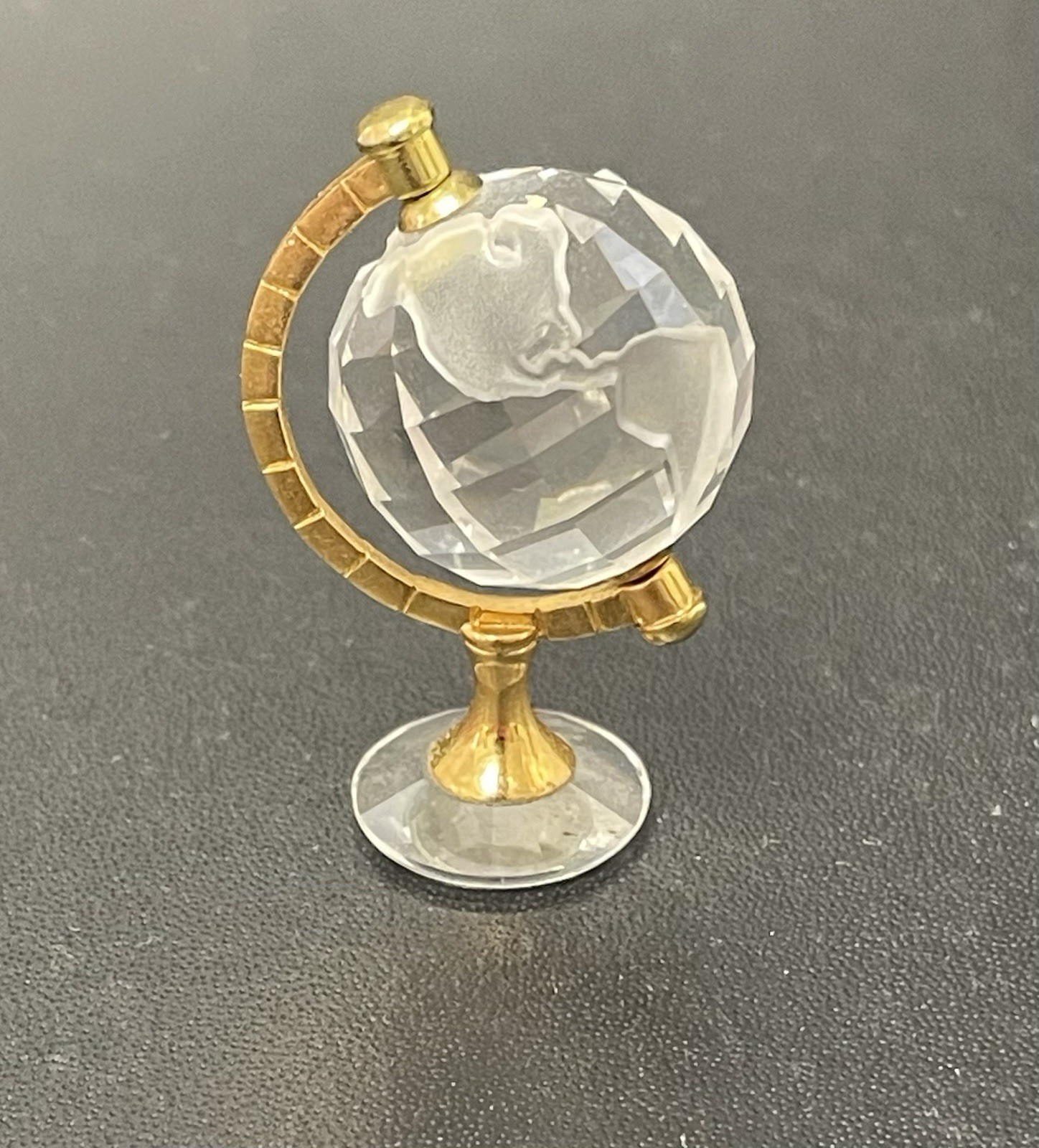 Swarovski Crystal Globe Figurine w/Detailed Countries & Continents-1 3/4”H x 1”W