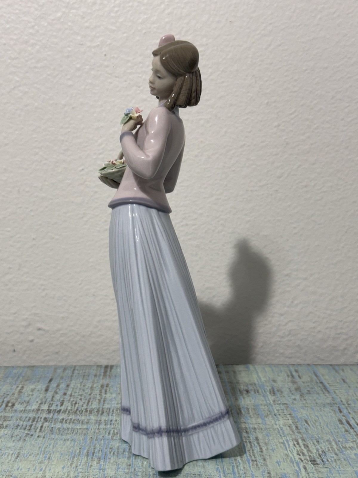 Lladro Innocence in Bloom #7644 Porcelain Figure 1996 Retired Vintage Mint