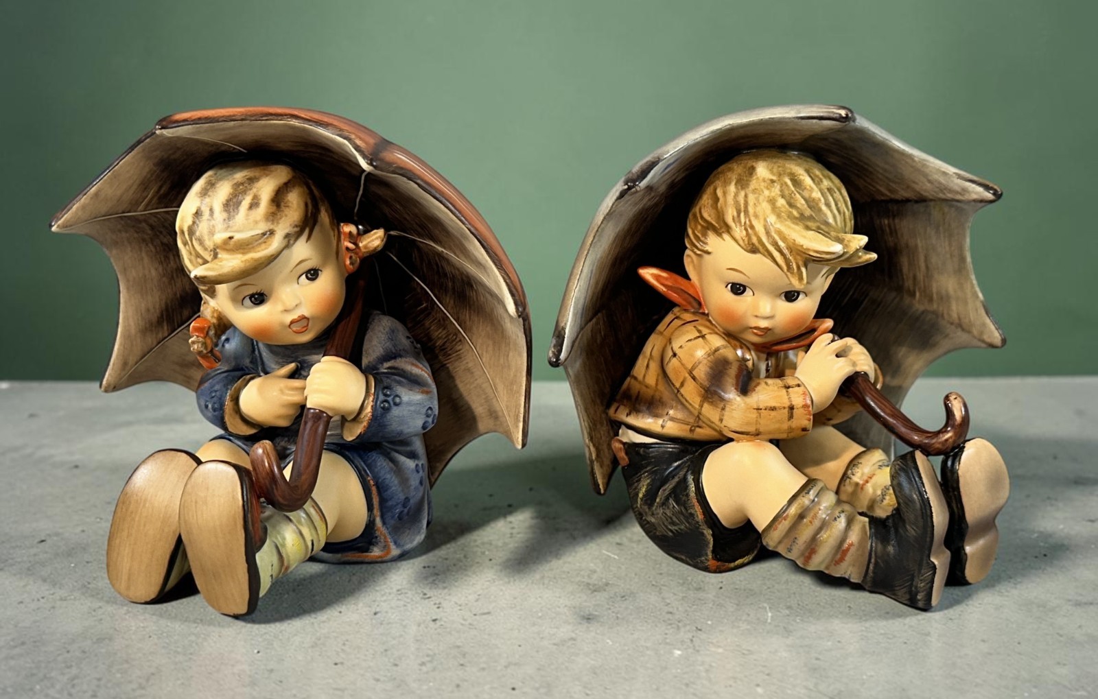 Hummel Umbrella Boy and Girl 152/0 A & B with Boxes – TMK 6