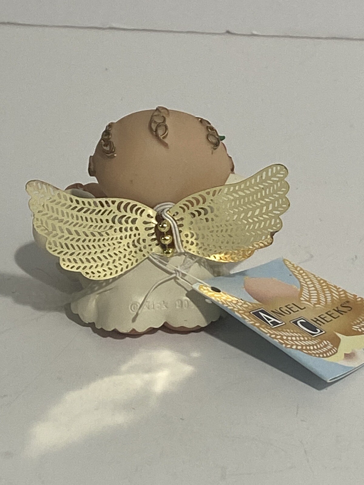 Guardian Angel “Angel Cheeks” 2001 Figurine 2”x 2” Russ Gold Wings Apple Friends