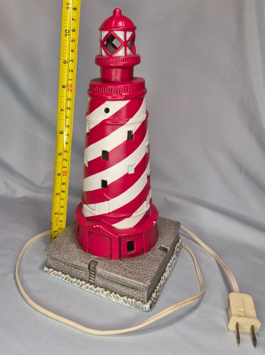Geo Z Lefton 1992 Red White Lighthouse Table Lamp Lighted Ceramic 11″ Tested