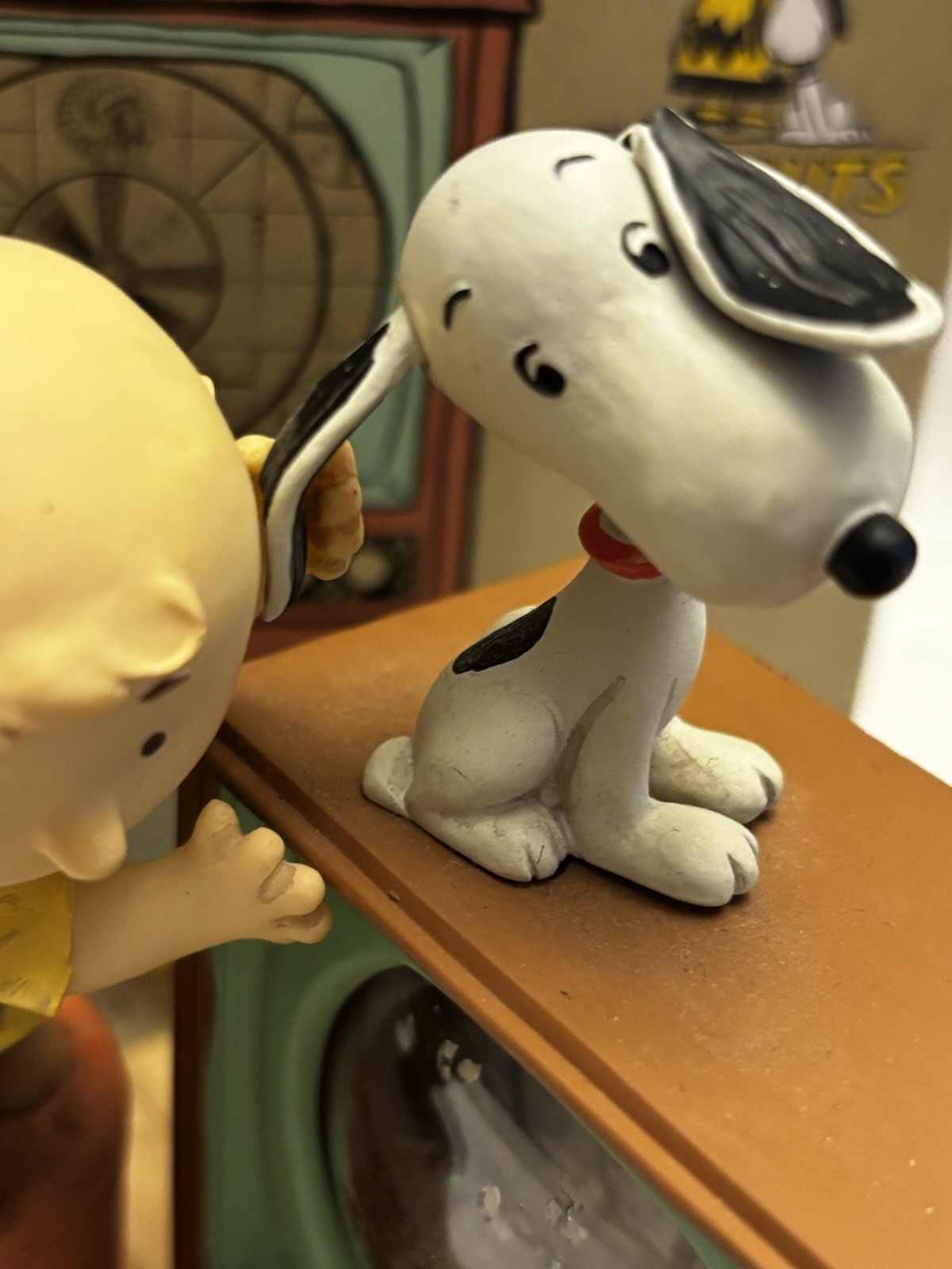 PEANUTS, HALLMARK GALLERY SNOOPY, WATER GLOBE GALLERY, TV DOG W/ BOX