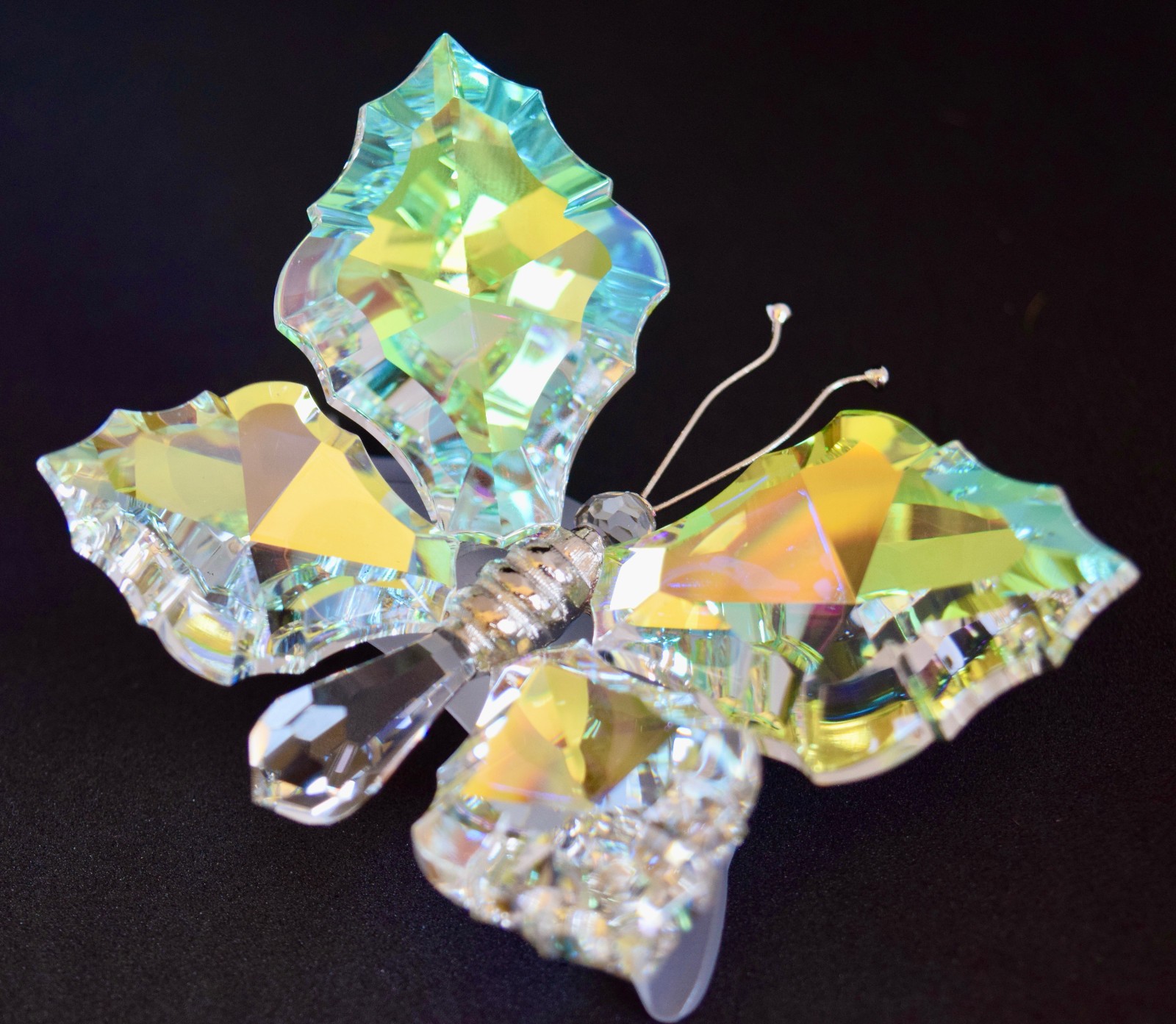 NOS VTG PRECIOSA 1017 42 Crystal BUTTERFLY on a LEAF Figurine IRRICADESENT w/box
