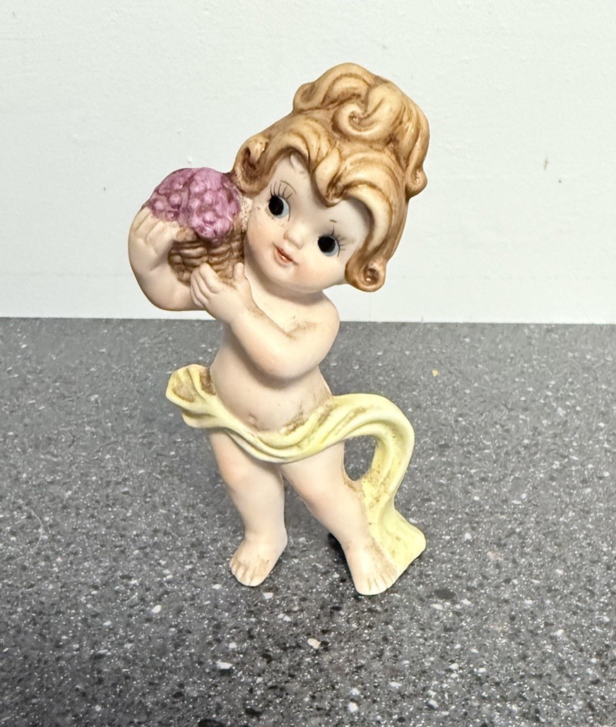 Vintage Norleans Taiwan Cherub Holding Basket Of Grapes Figurine