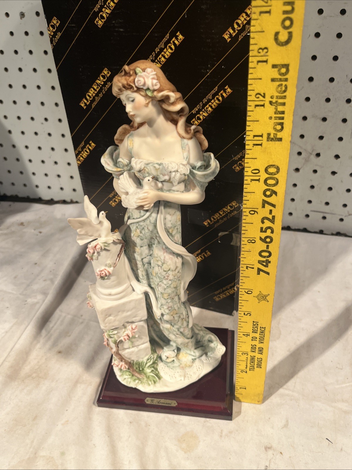 Florence Giuseppe Armani Figurine Lady with Flower Basket Italy Art Statue 0877
