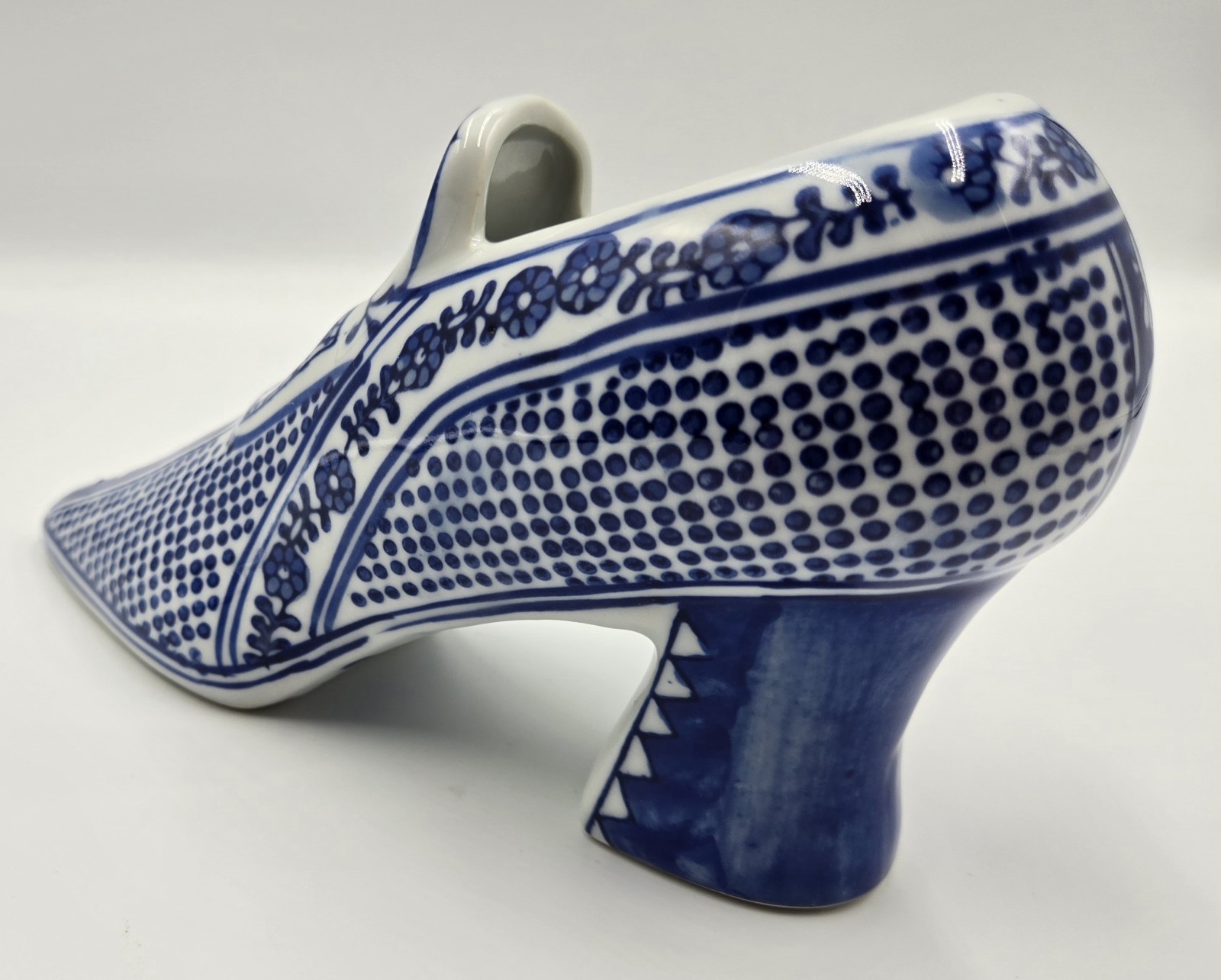 Vintage Chinoiserie Royal Blue Porcelain Shoe 7.5 In Made In China Handpainted