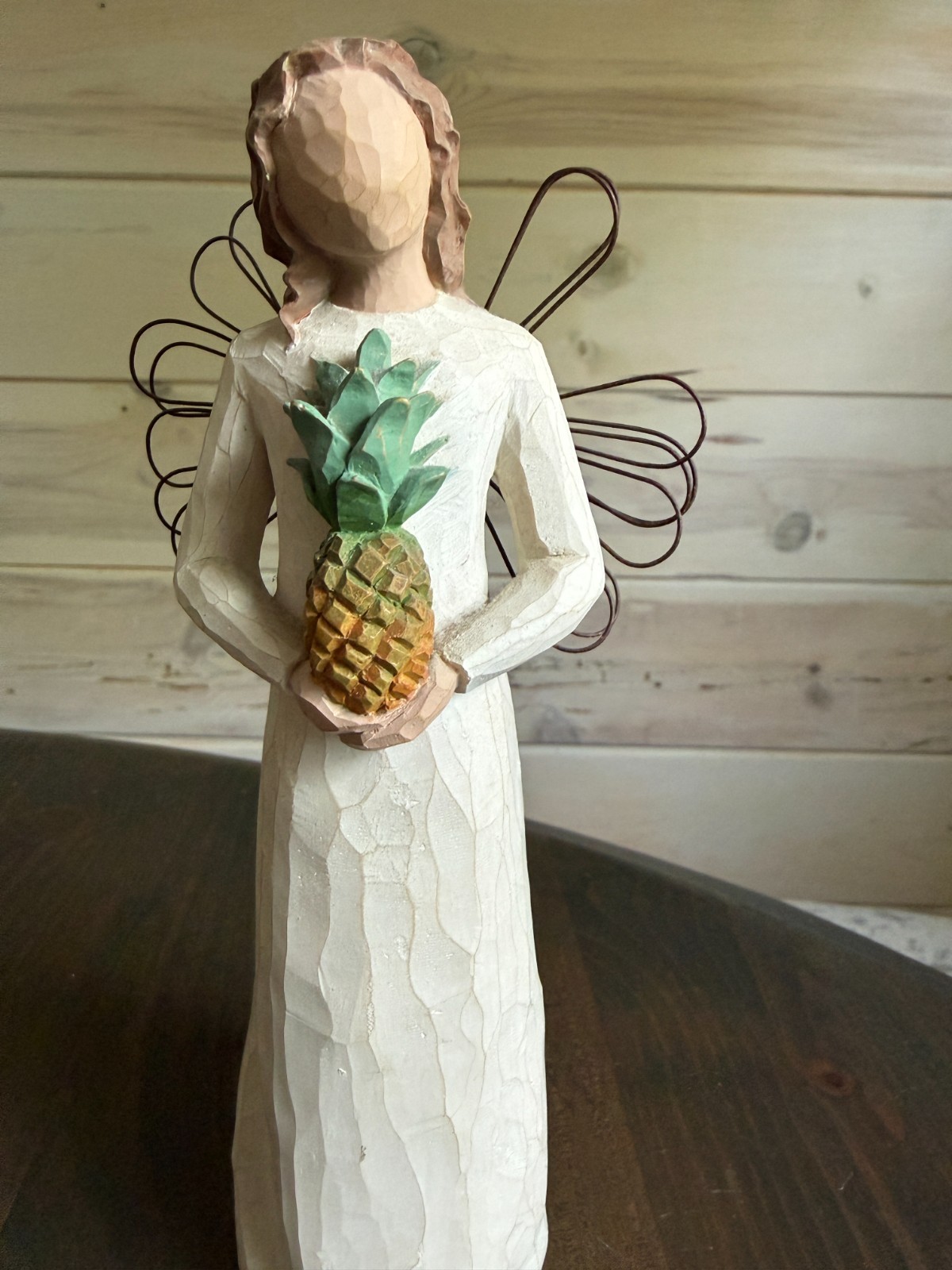 2002 DEMDACO WILLOW TREE Pineapple Welcoming Angel Figurine