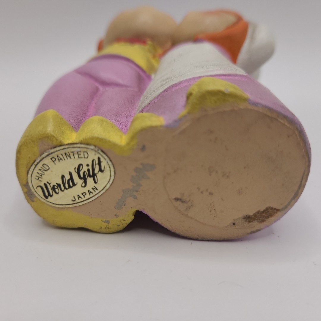 1964 NY World’s Fair Souvenir Hand Painted “It’a a Small World” Chalkware 4.5″