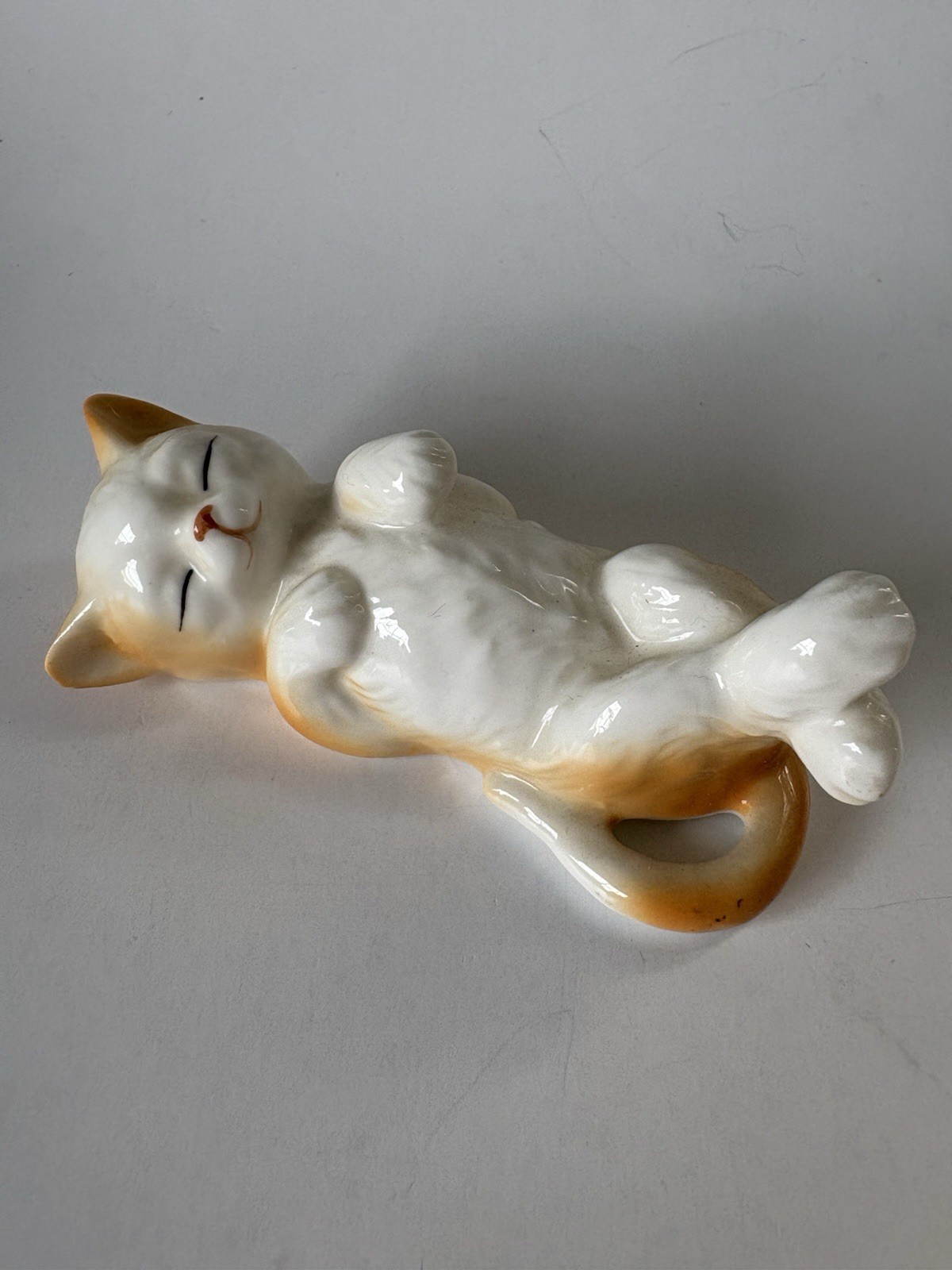 Danbury Mint Cats Of Character Tired Tom Bone China Figurine