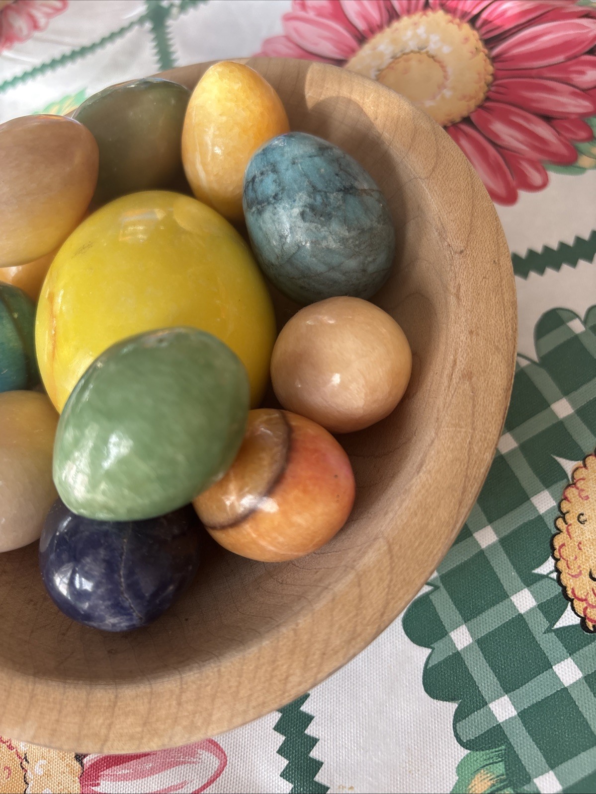 Lot Of Beautiful Alabaster Marble Stone Easter Eggs (1) Large (11) Small