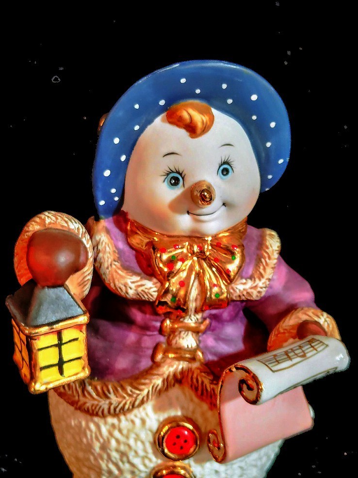 Snowman Figurine ~ STATUE