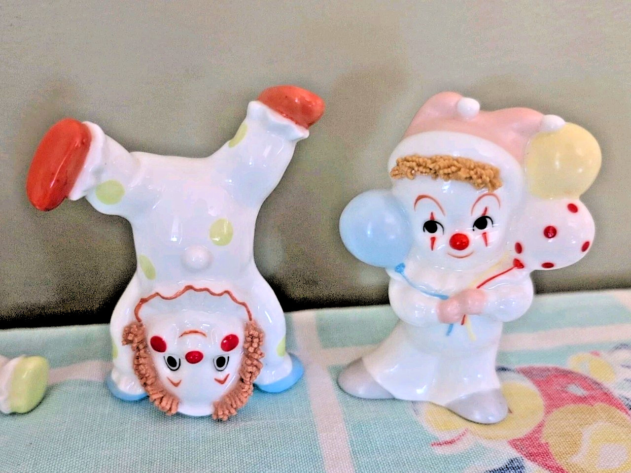 Vintage 1983 Enesco Ceramic Cute Clowns Figurines Set 3 Circus Spaghetti Hair 3″