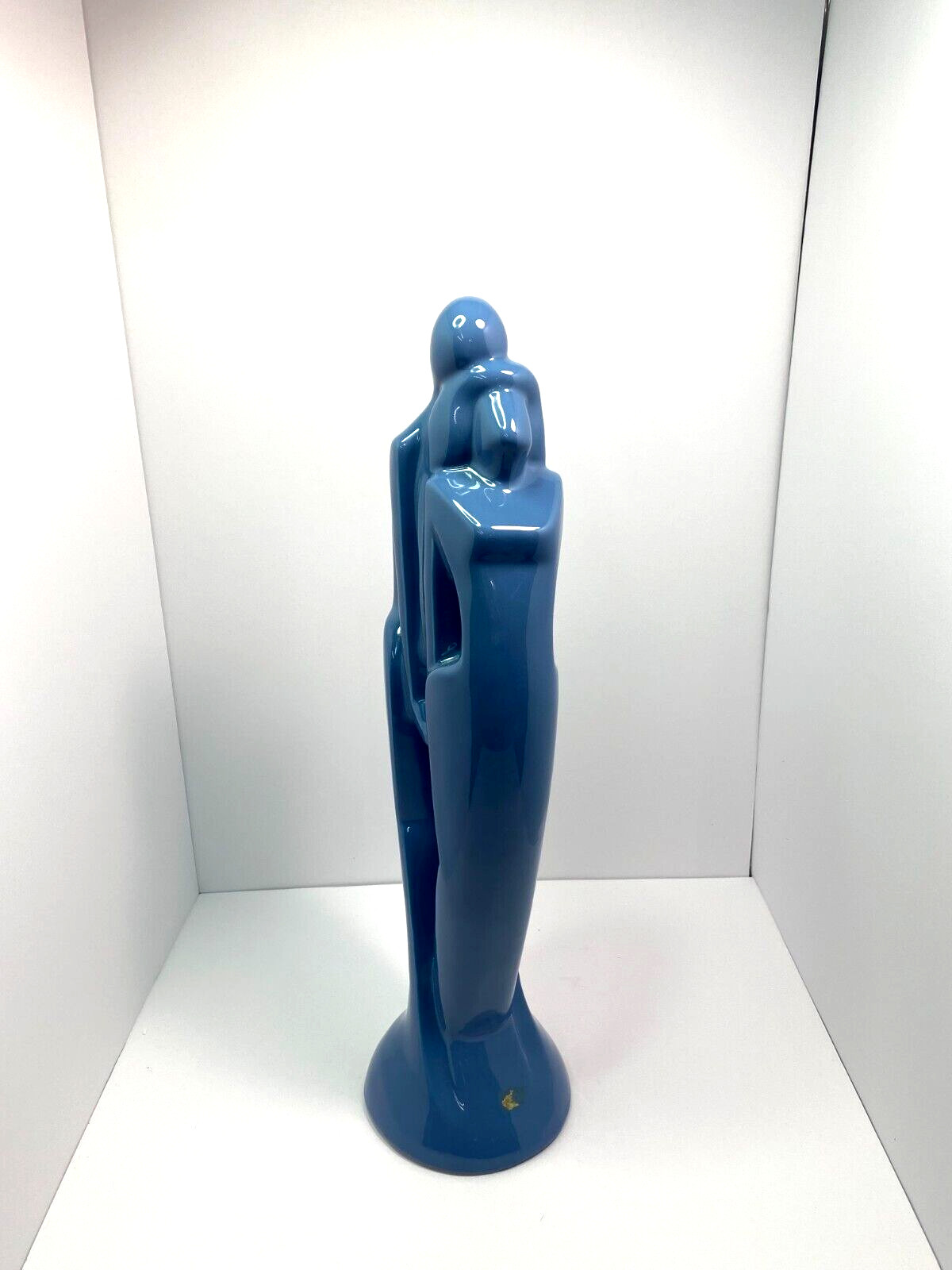 90’s Haeger Rendezvous Standing Romantic Loving Couple Statue Blue 20 inches