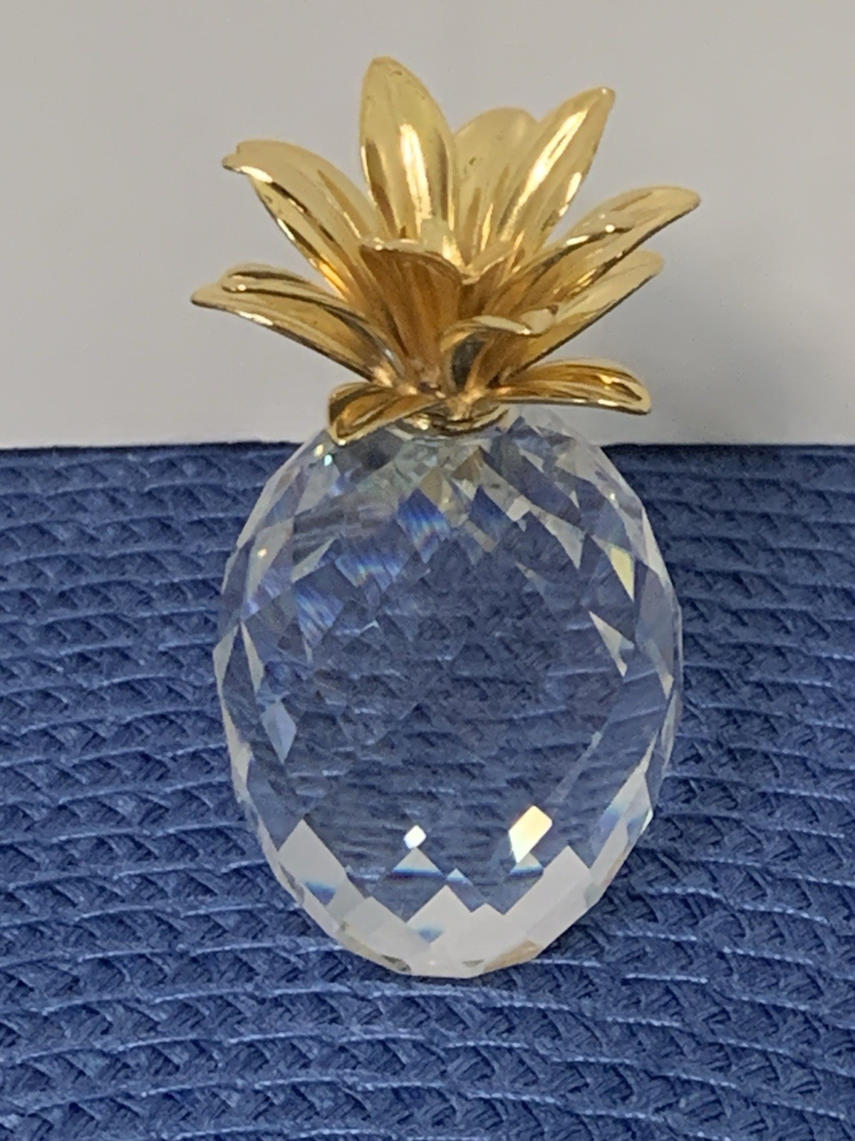 Vtg Swarovski Crystal Pineapple Figurine 2.5″ Block SC Mark Gold Plated Leaves