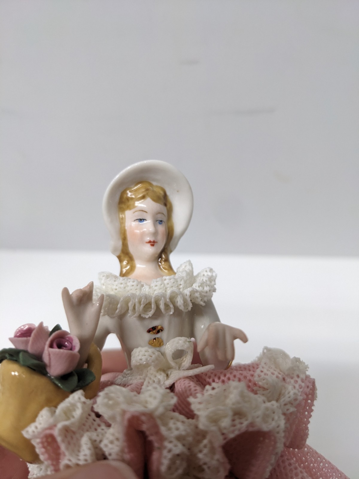 VTG Dresden Style Porcelain Lace Lady Figurine Pink Dress w/ Flower Basket