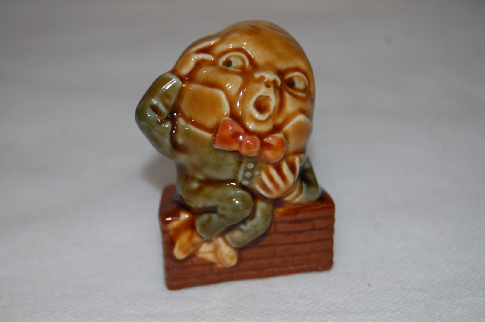 Wade England Humpty Dumpty Miniature Ceramic Figurine Nursery Rhyme Trinket