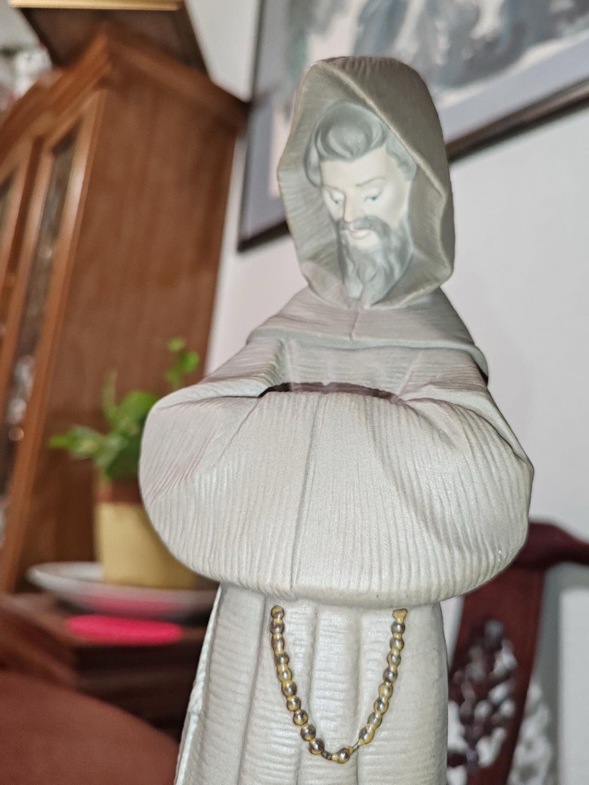 Lladro – Monk in a Matte GRES finish – 13.5” Tall. Retired 1998