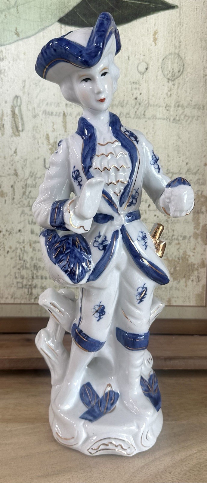 VTG Collector’s Edition Fine Porcelain GEORGE WASHINGTON Figurine Blue & White